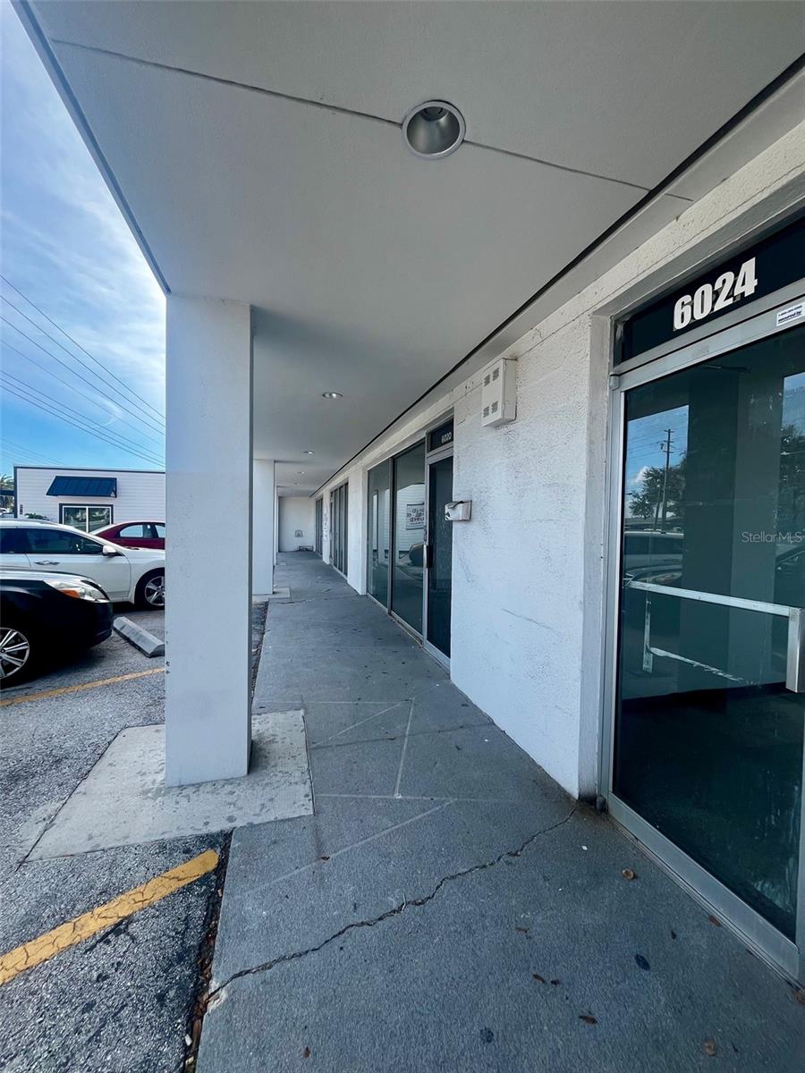 Photo of 6024 SEMINOLE BOULEVARD SEMINOLE FL 33772