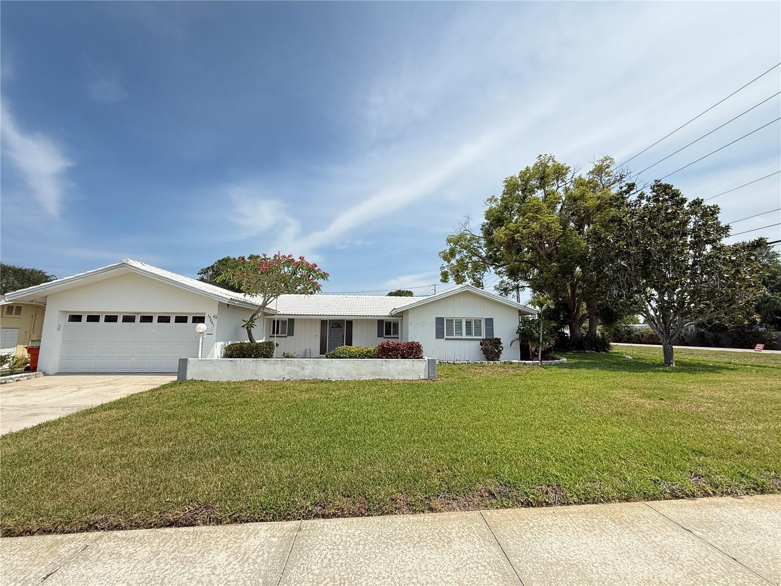 Photo of 14001 YACHT CLUB BOULEVARD SEMINOLE FL 33776