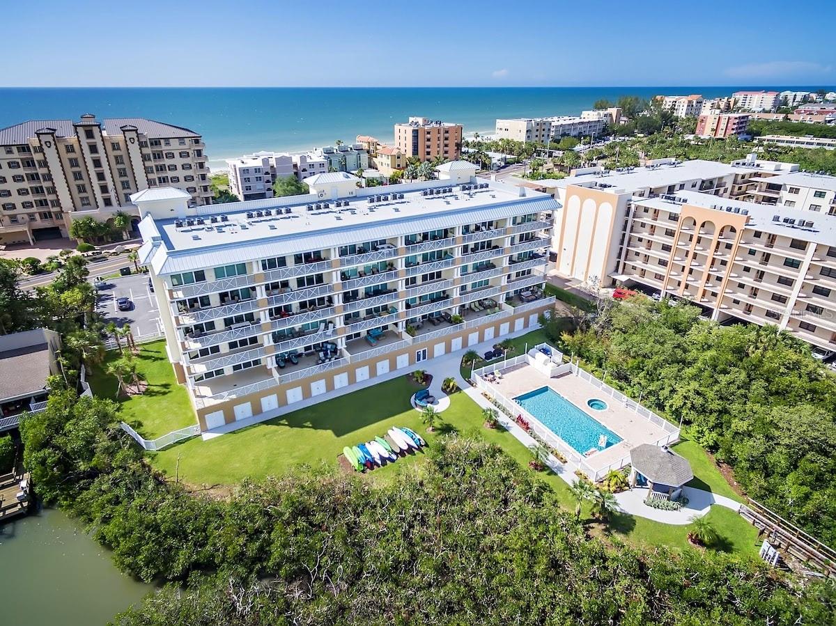 Photo of 19519 GULF BOULEVARD #206 INDIAN SHORES FL 33785