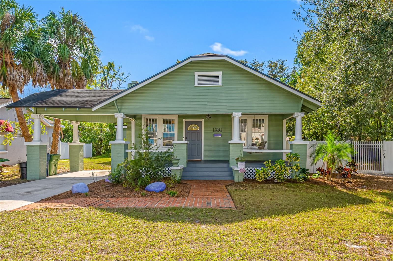 Photo of 304 W HENRY AVENUE TAMPA FL 33604