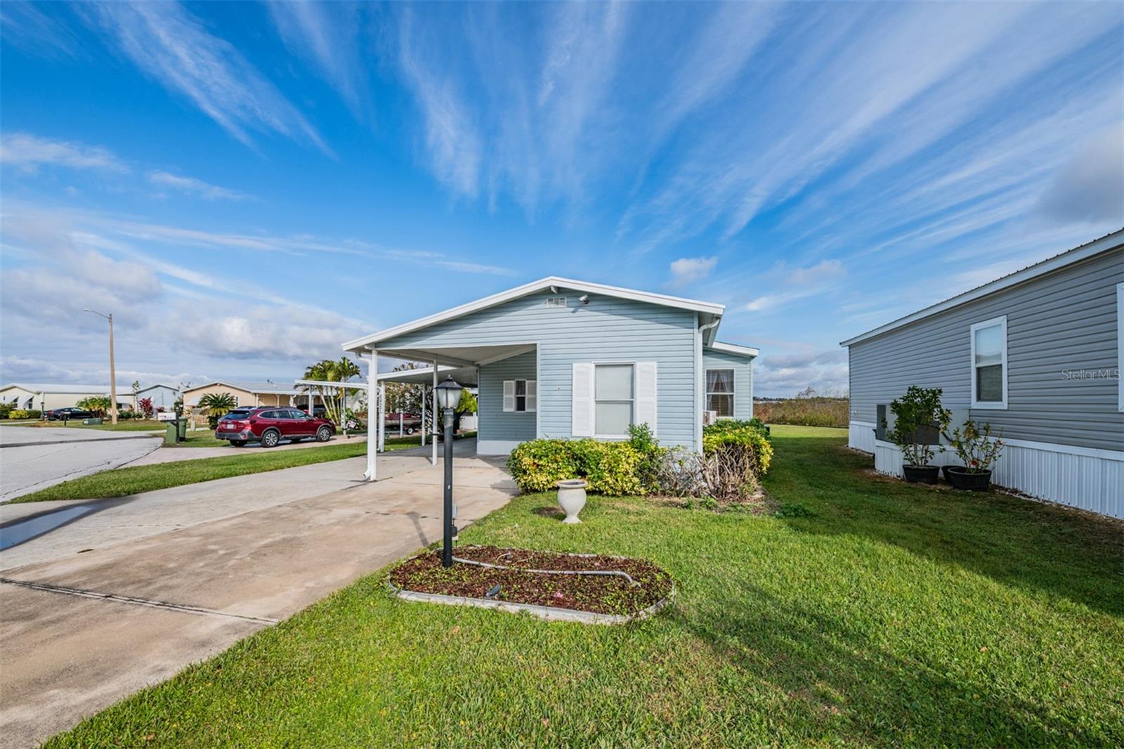 Photo of 6827 S LAKE HENRY DRIVE WINTER HAVEN FL 33881