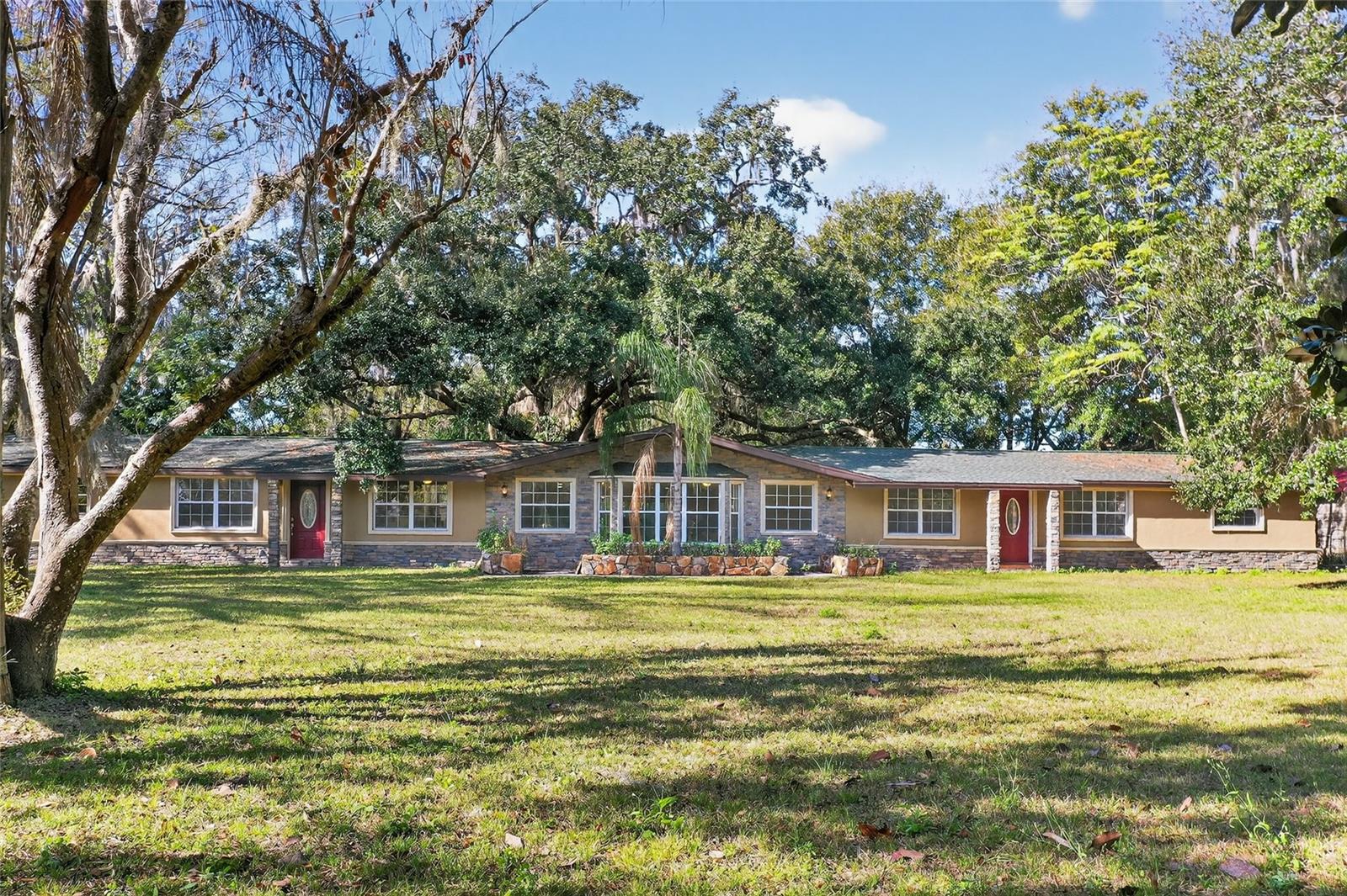 Photo of 17220 ESTES ROAD LUTZ FL 33548