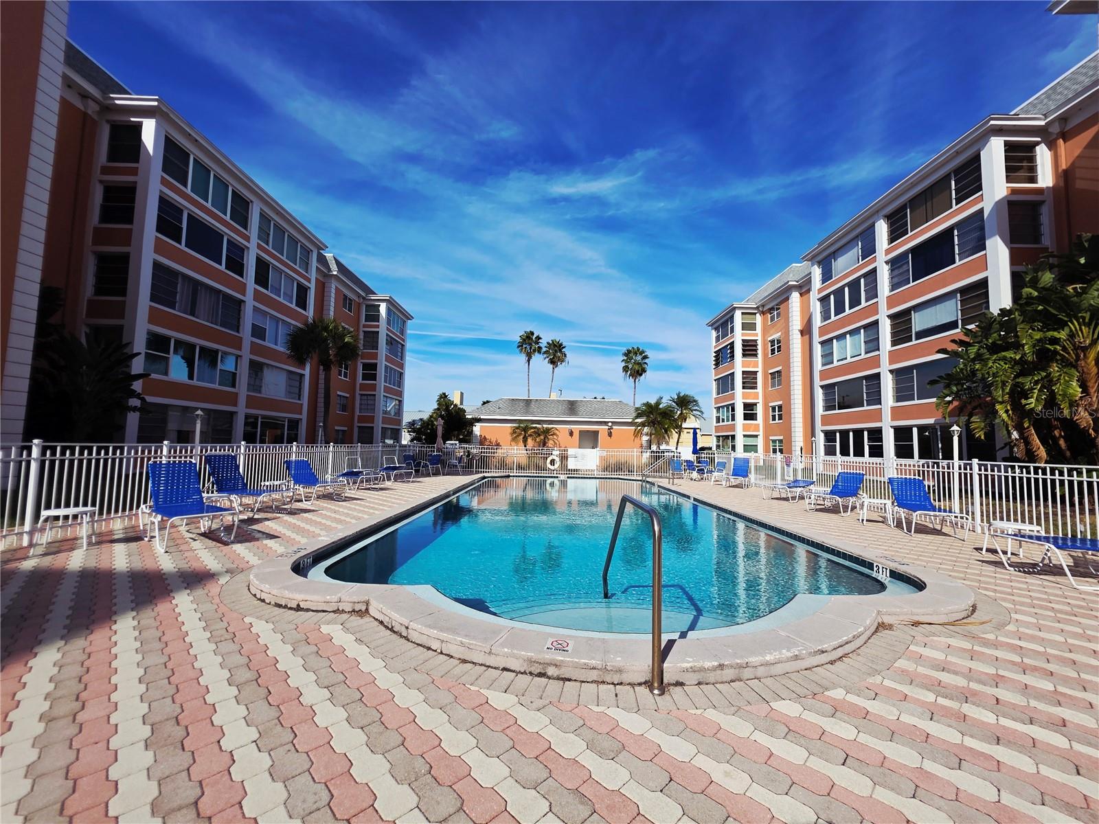 Photo of 6960 20TH AVENUE #302 ST PETERSBURG FL 33710
