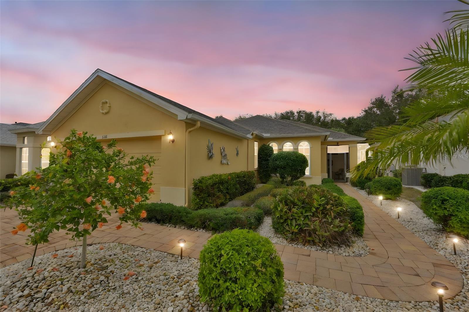 Photo of 1118 EMERALD DUNES DRIVE SUN CITY CENTER FL 33573