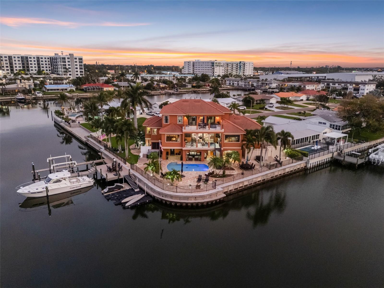 Photo of 4401 38TH STREET ST PETERSBURG FL 33711