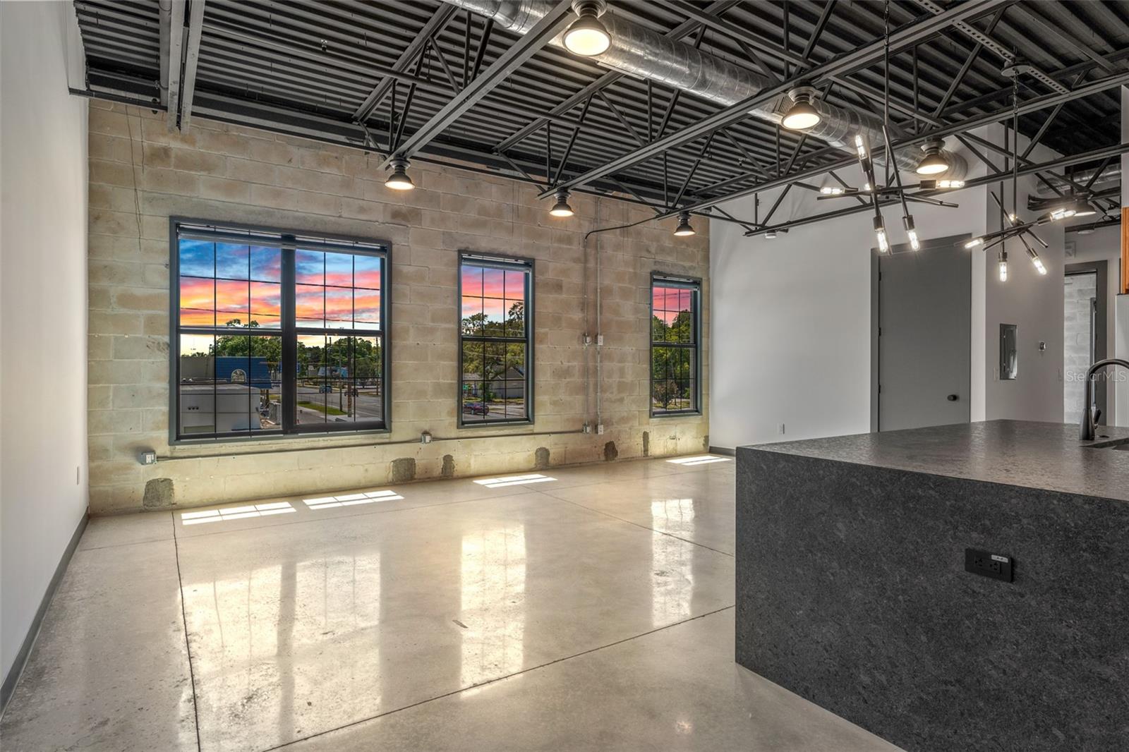Photo of 902 E CURTIS STREET #1 TAMPA FL 33603