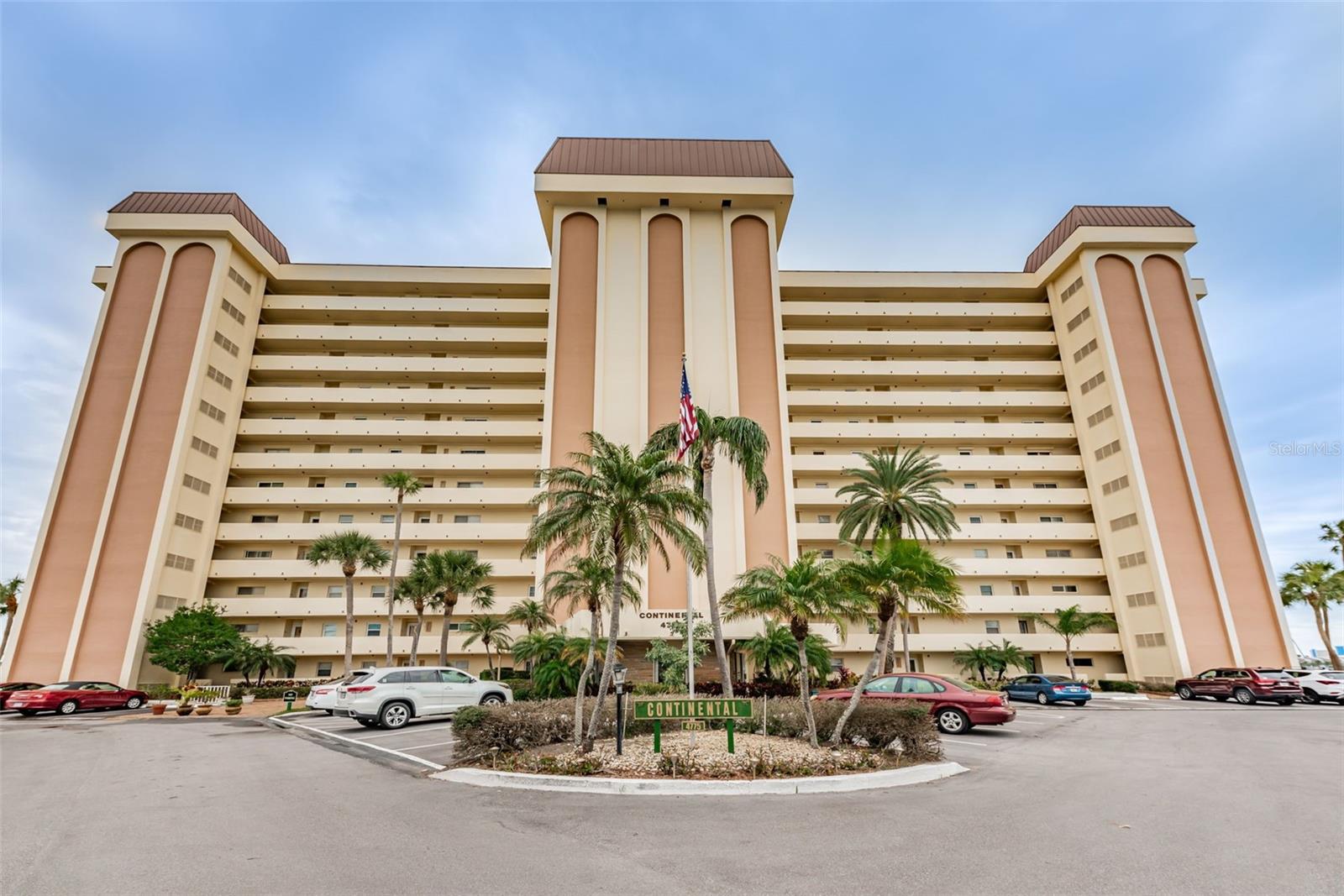 Photo of 4775 COVE CIRCLE #904 ST PETERSBURG FL 33708