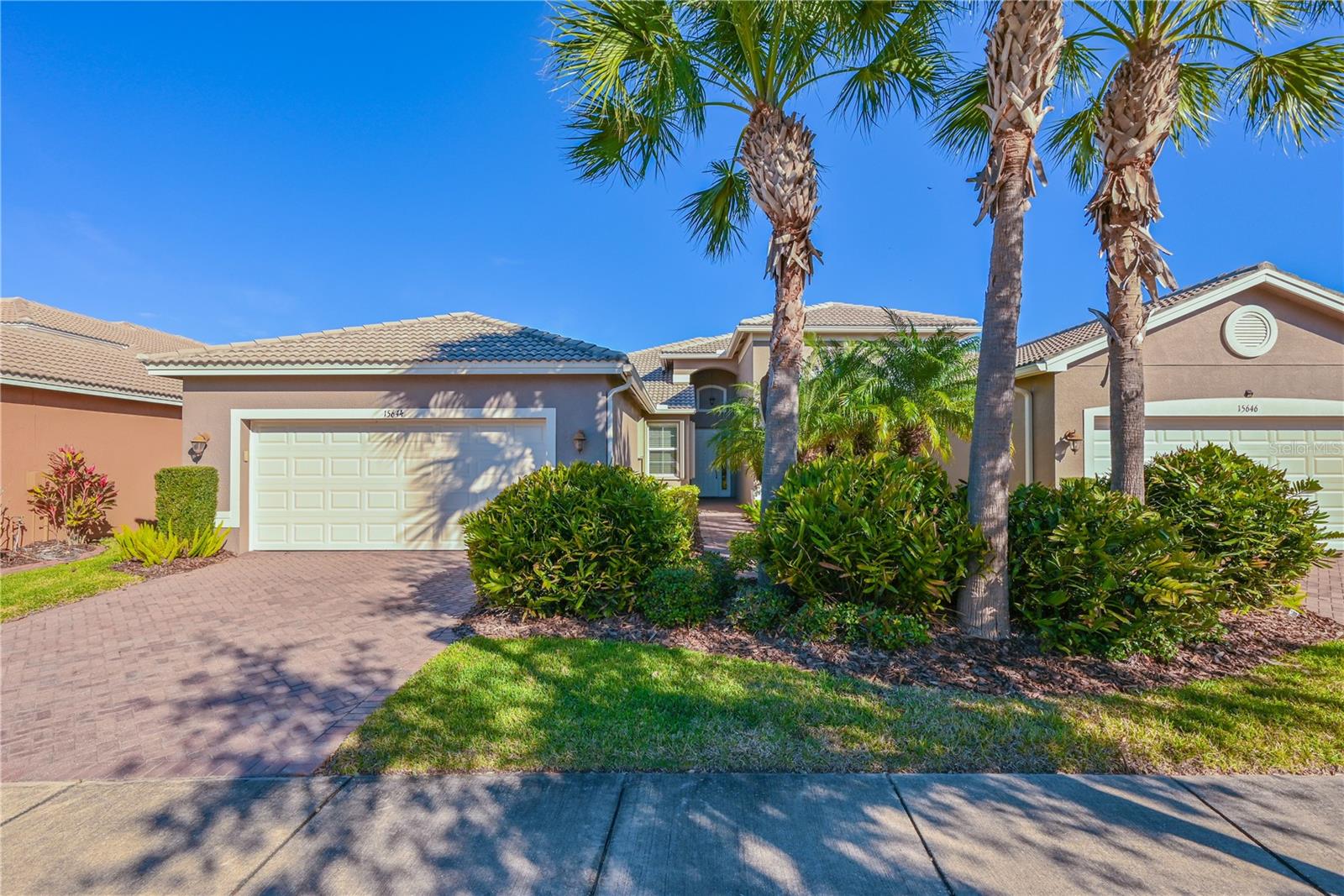 Photo of 15644 AURORA LAKE CIRCLE WIMAUMA FL 33598