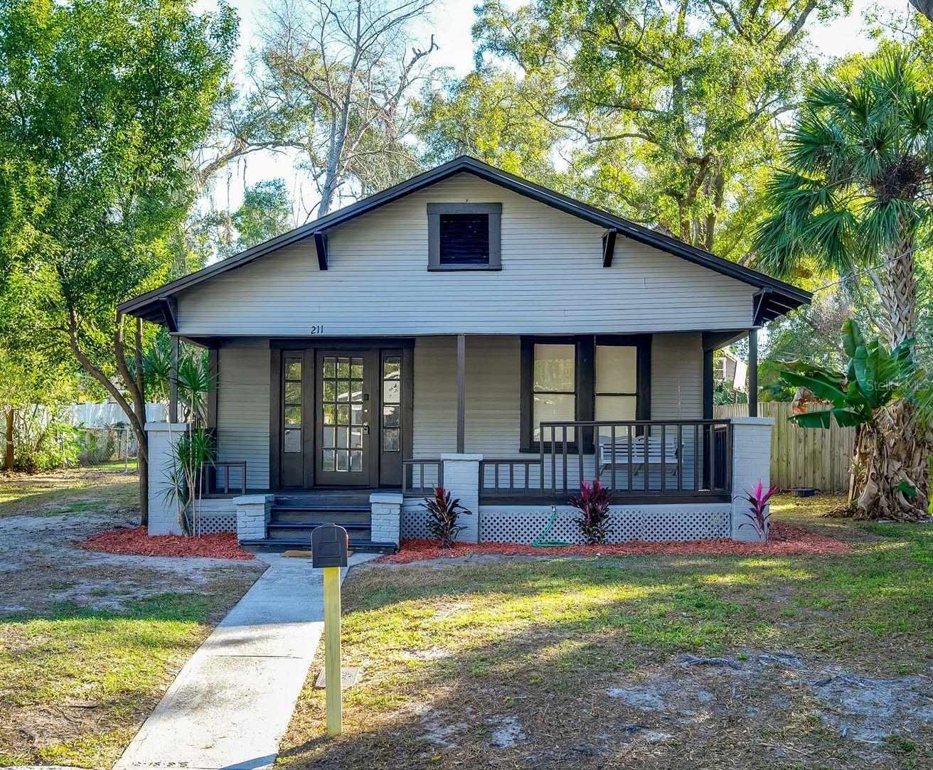 Photo of 211 E CLUSTER AVENUE TAMPA FL 33604