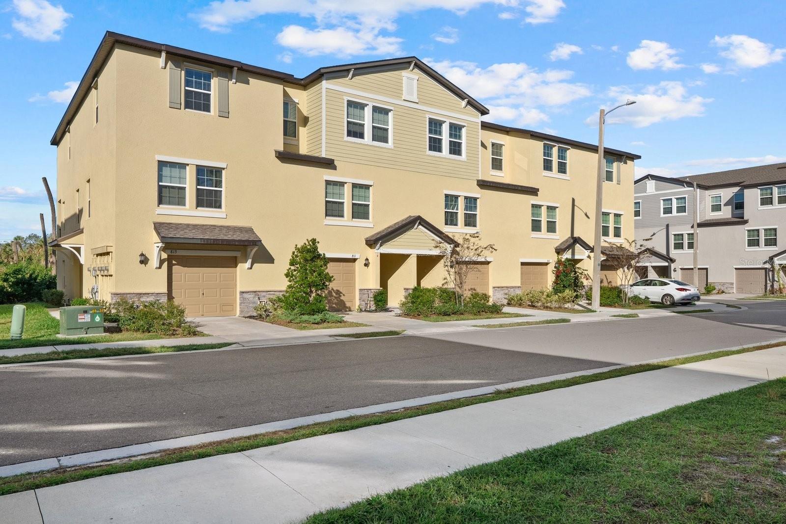 Photo of 809 TENNYSON MILL CIRCLE TAMPA FL 33619