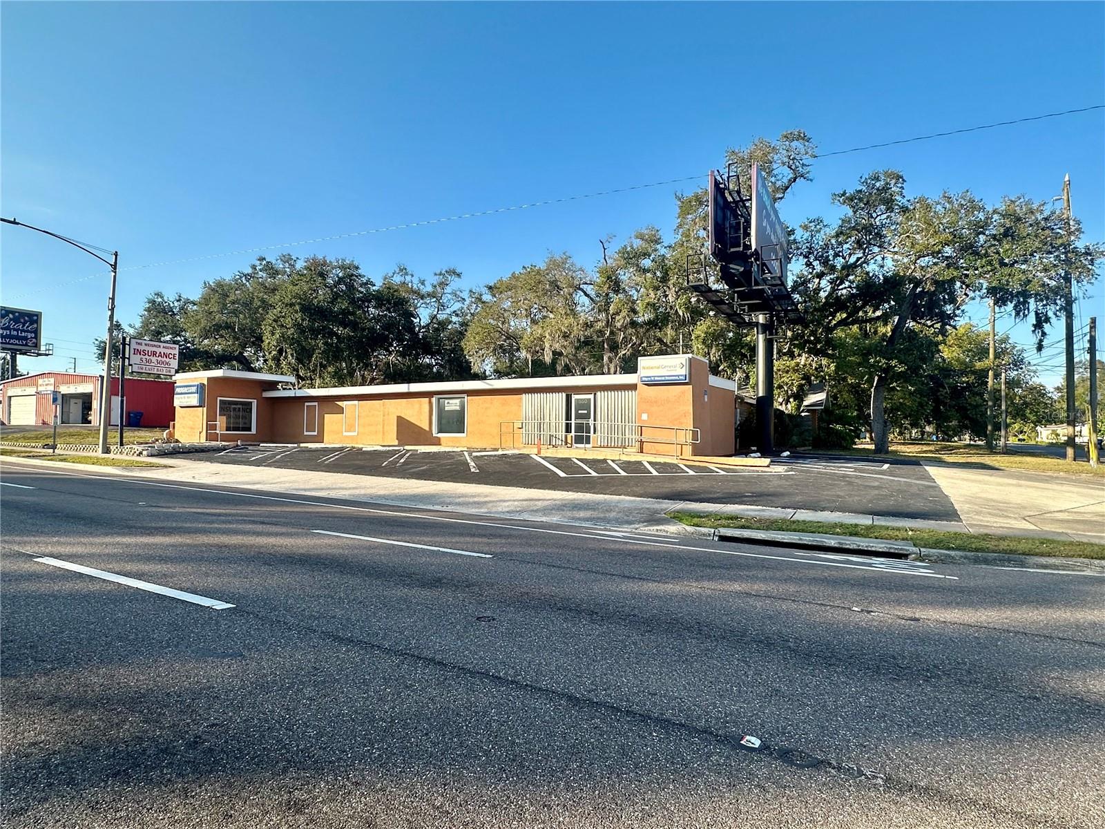 Photo of 550 E BAY DRIVE LARGO FL 33770