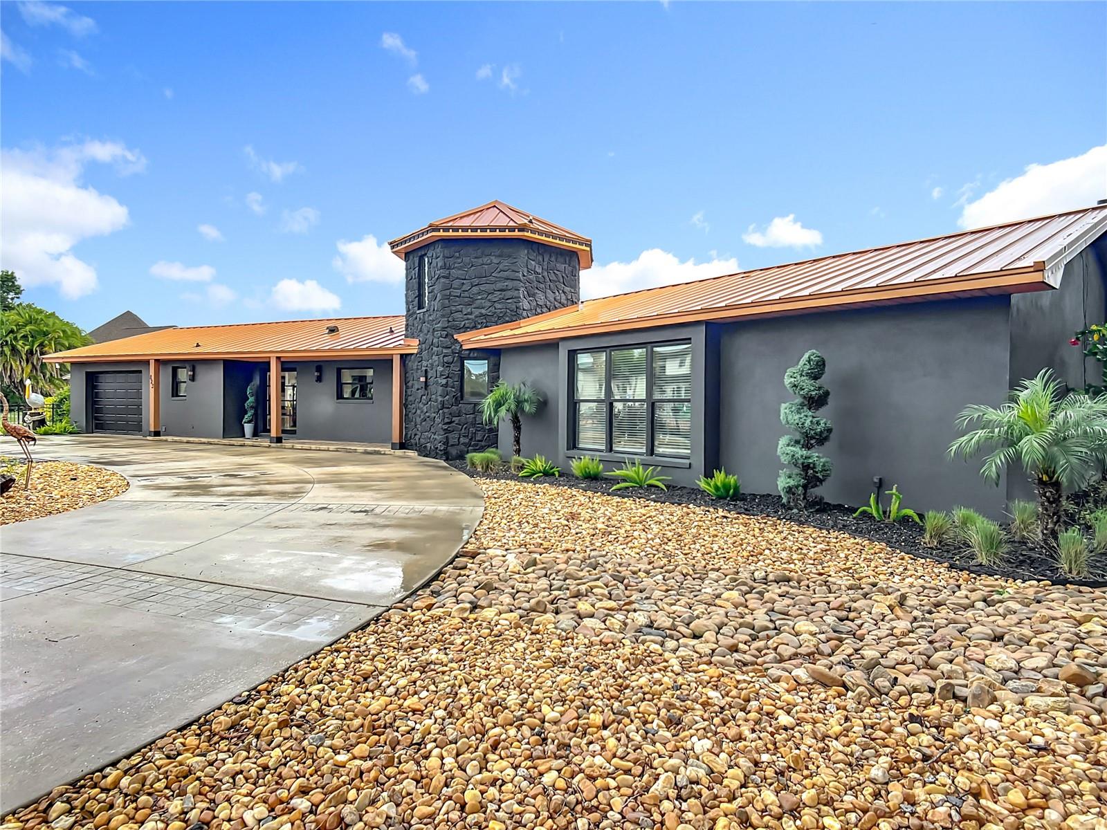 Photo of 823 SW KINGS BAY DRIVE CRYSTAL RIVER FL 34429
