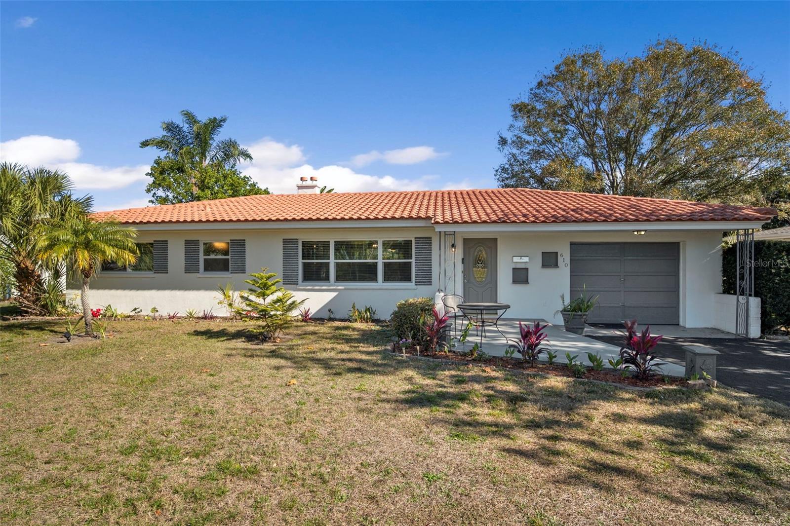 Photo of 610 PALM AVENUE BELLEAIR FL 33756