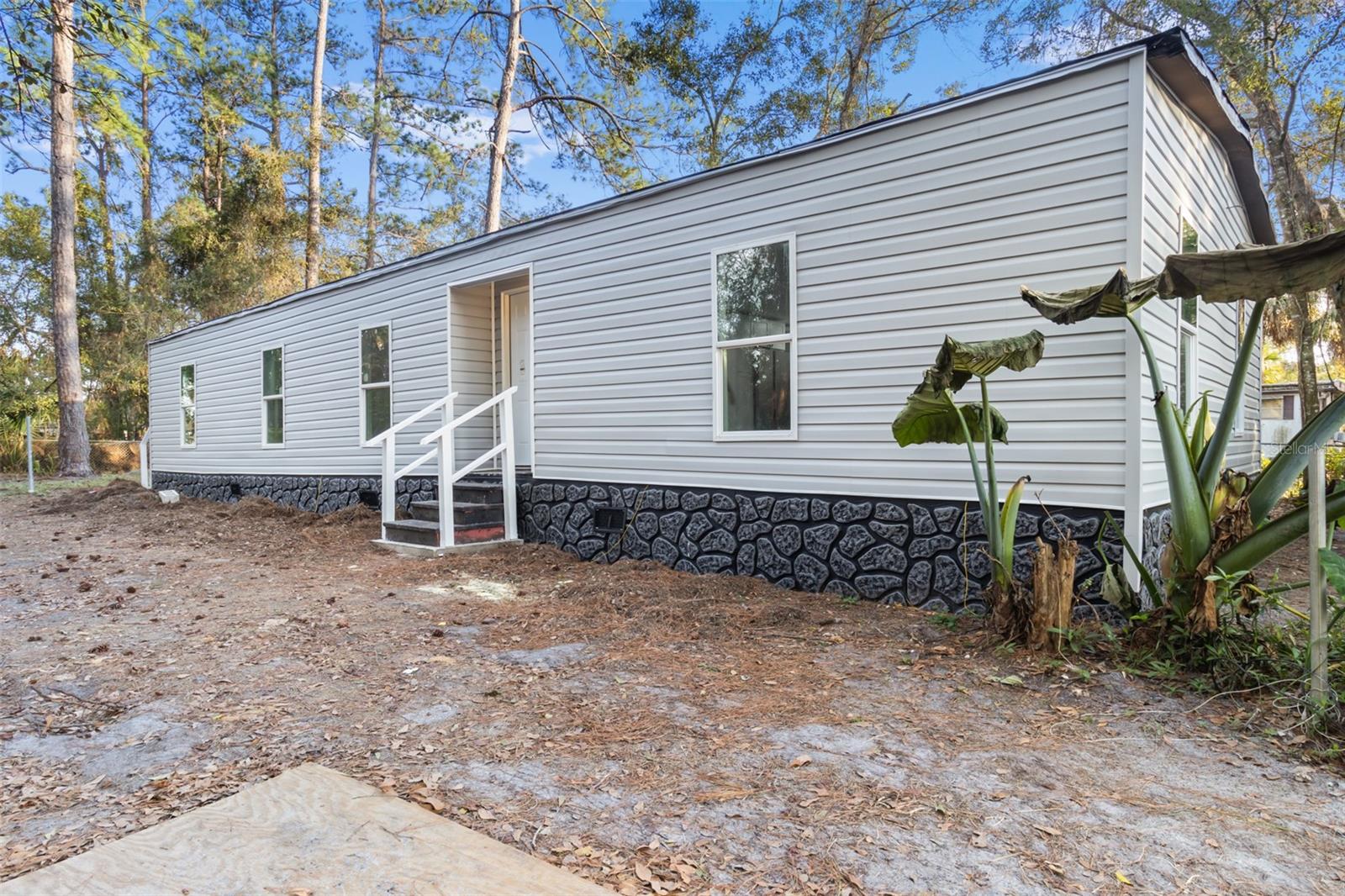 Photo of 18186 FERRY AVENUE BROOKSVILLE FL 34604