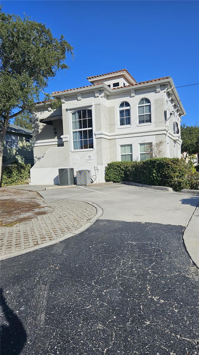 Photo of 3001 W AZEELE STREET TAMPA FL 33609
