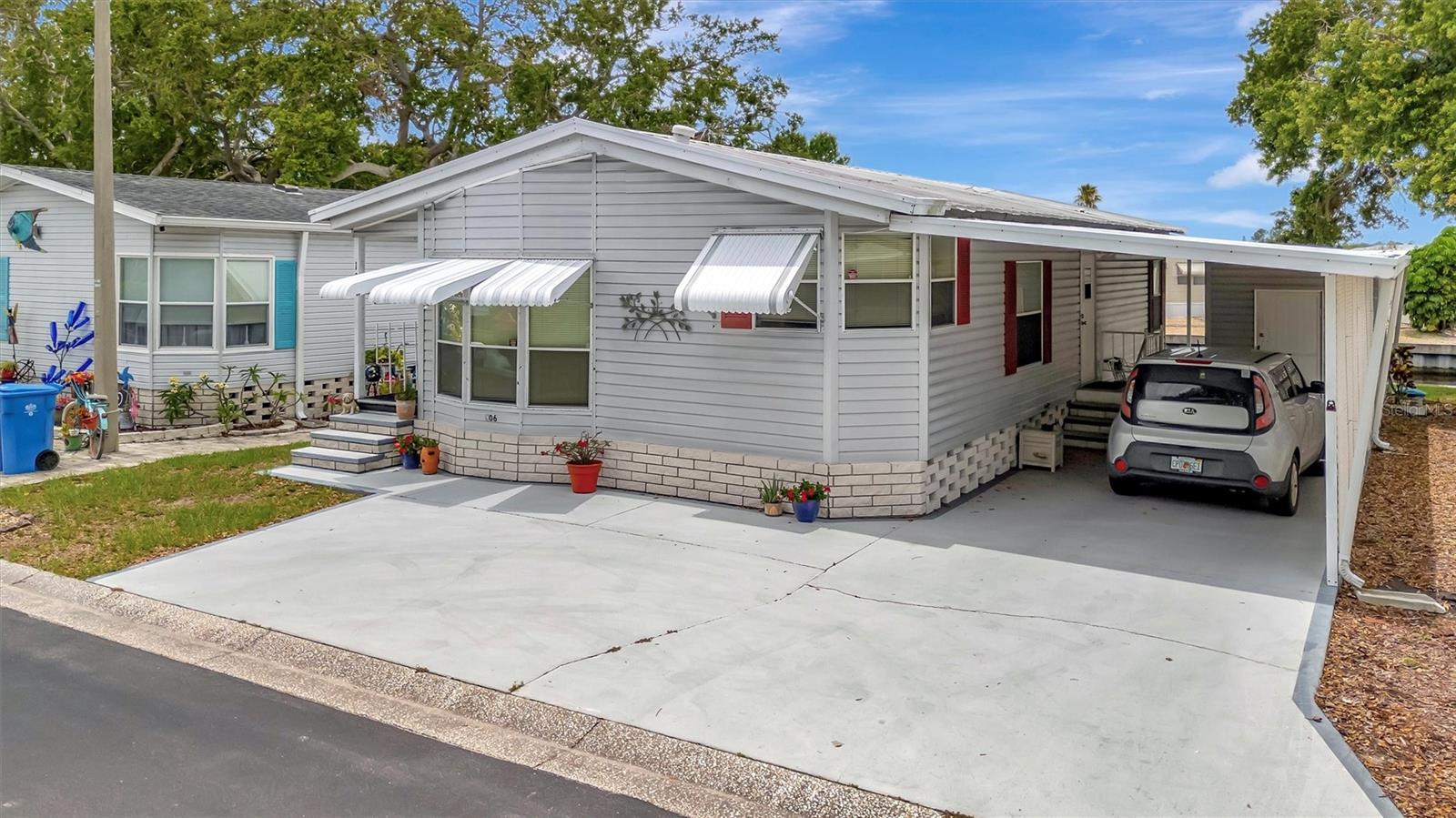 Photo of 106 N SAINT GEORGE CIRCLE APOLLO BEACH FL 33572