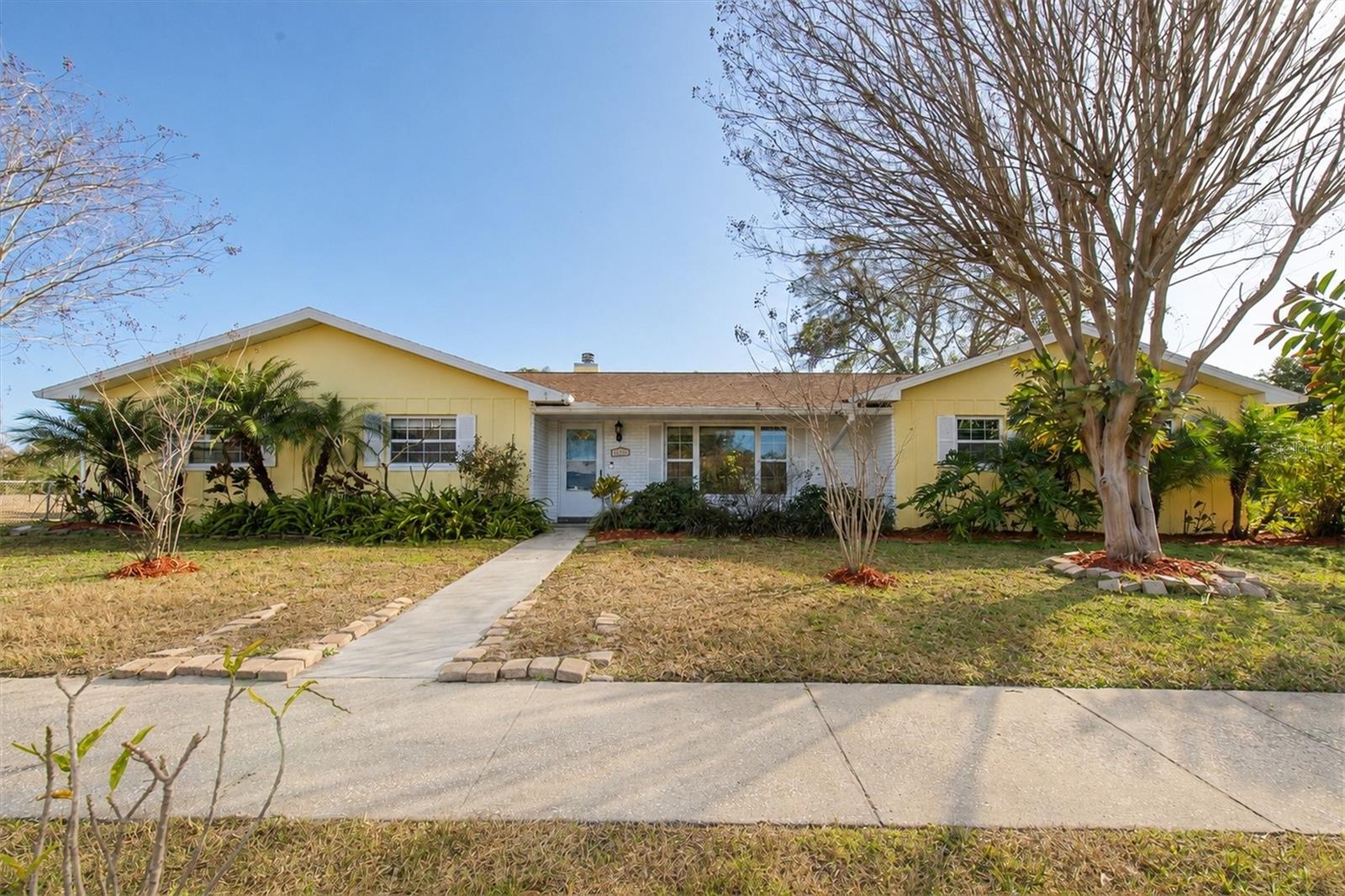 Photo of 13400 91ST AVENUE SEMINOLE FL 33776