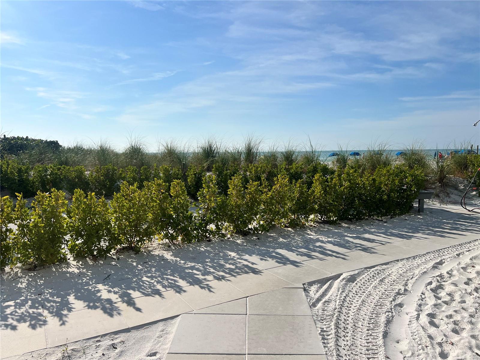 Photo of 1001 POINT OF ROCKS ROAD #412 SARASOTA FL 34242