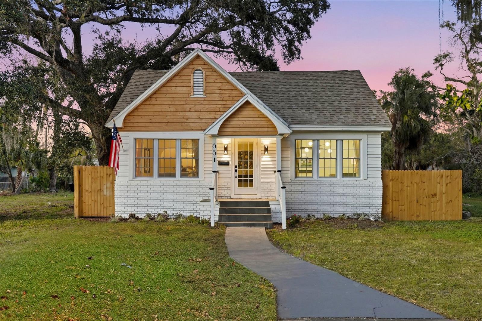 Photo of 851 20TH AVENUE ST PETERSBURG FL 33701