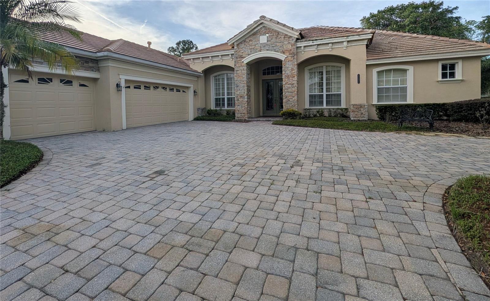 Photo of 8492 DUNHAM STATION DRIVE TAMPA FL 33647