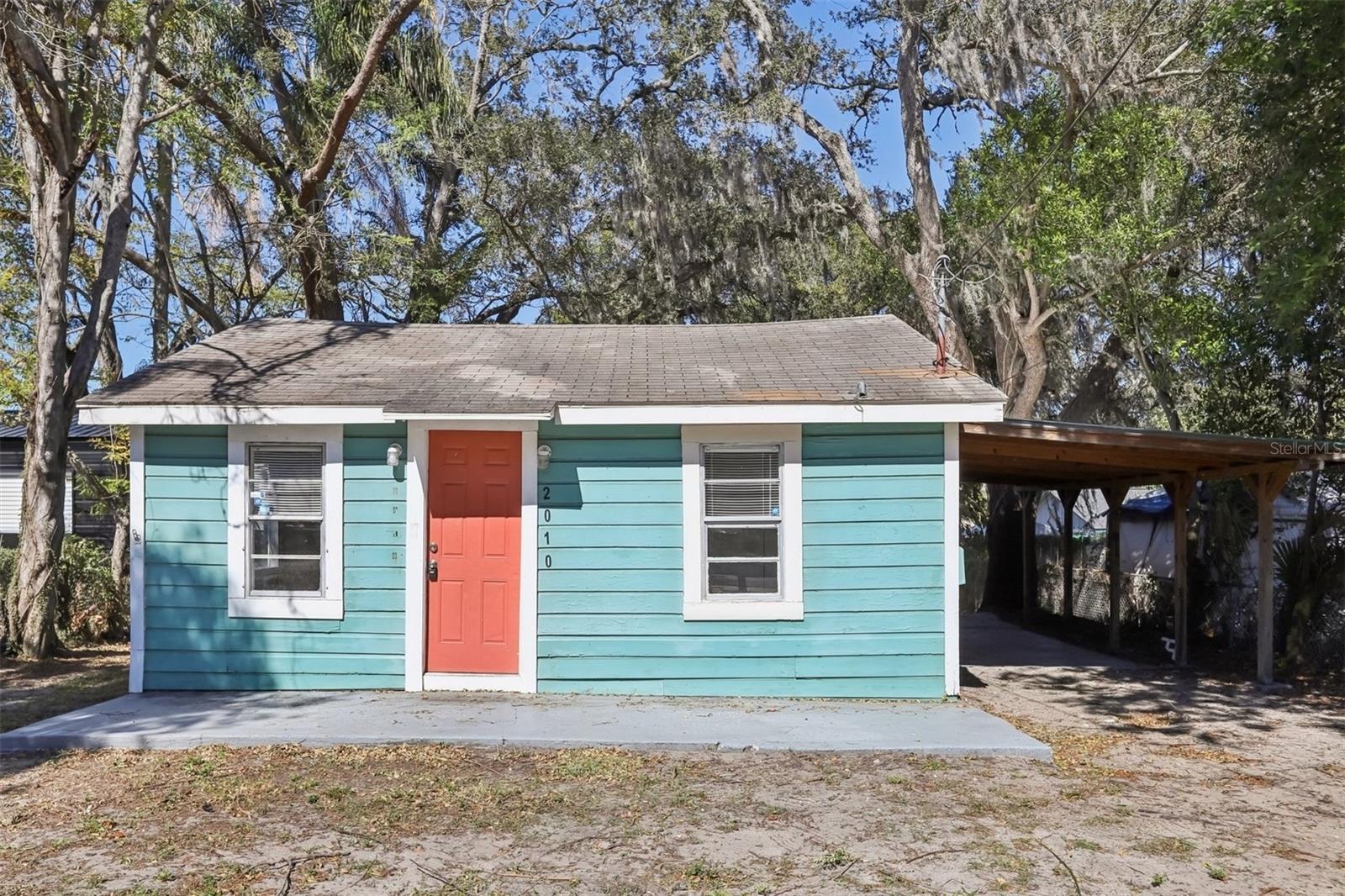 Photo of 2010 E YUKON STREET TAMPA FL 33604
