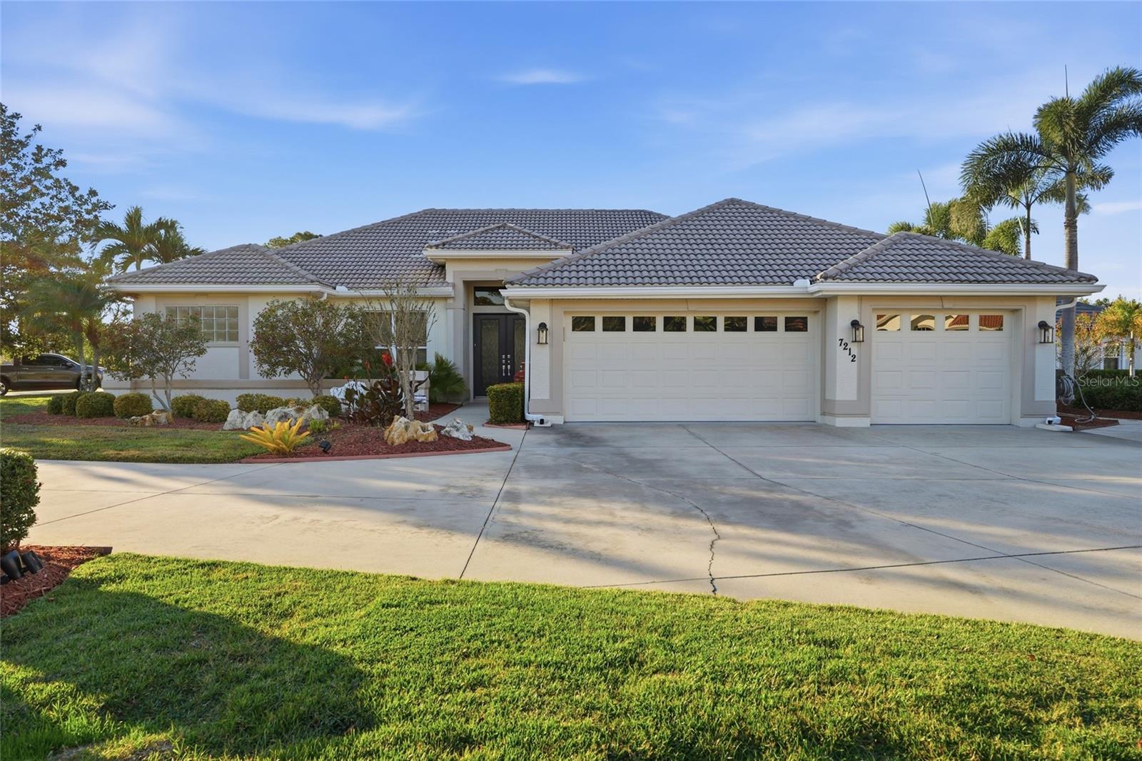 Photo of 7212 SPUR COURT SARASOTA FL 34243