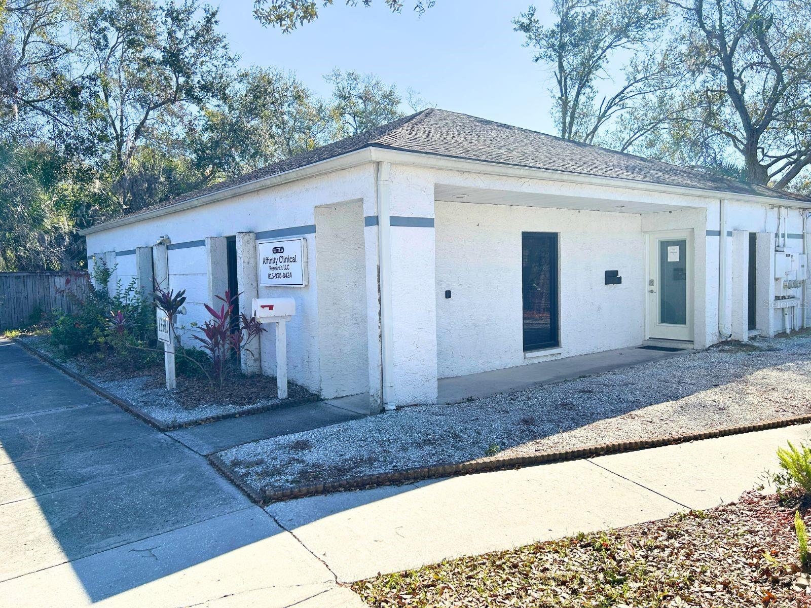 Photo of 13302 WINDING OAK COURT TAMPA FL 33612