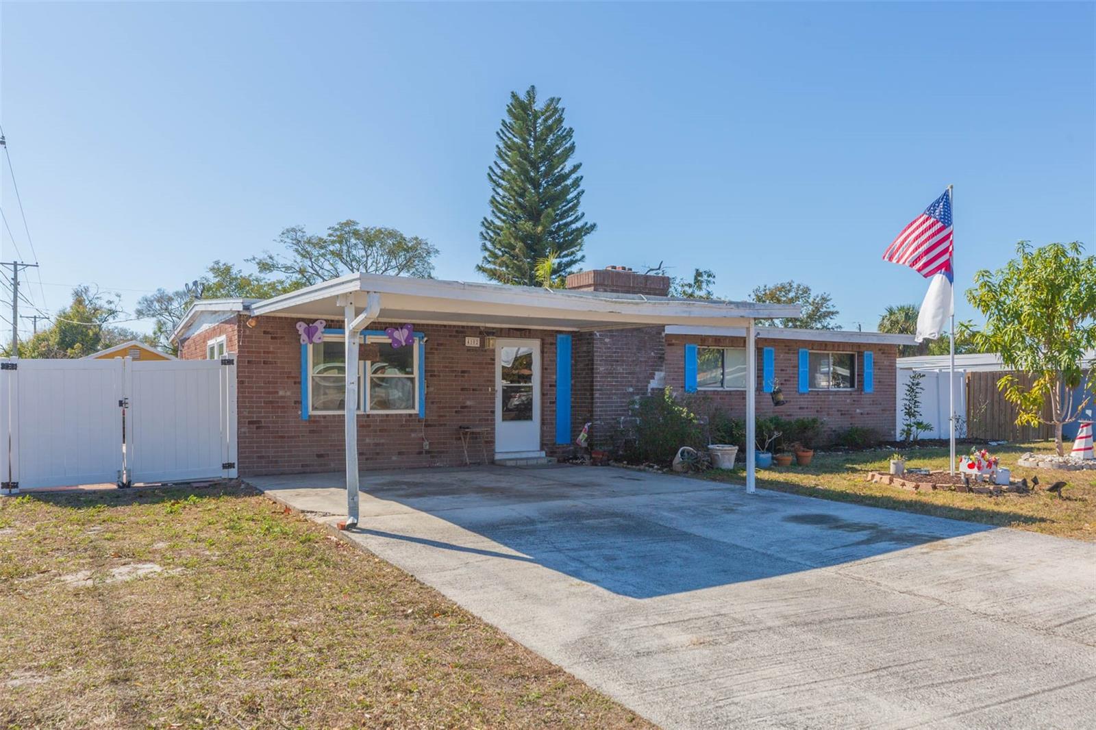 Photo of 4102 W FAIRVIEW HEIGHTS TAMPA FL 33616