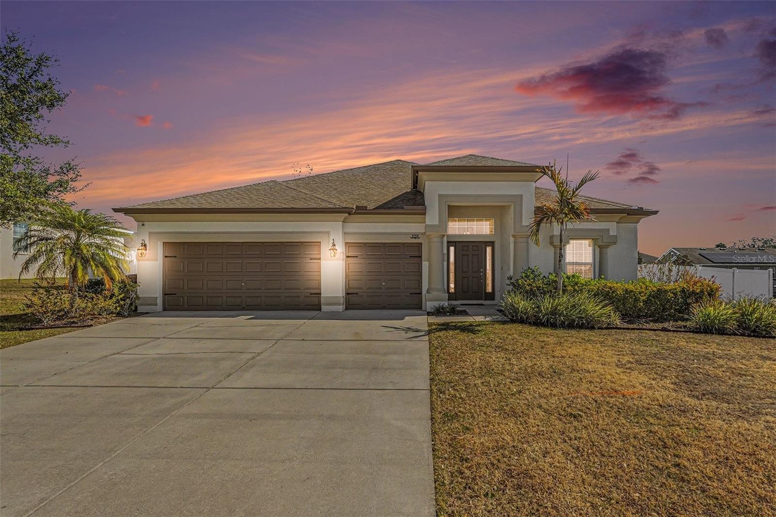 Photo of 12324 LOOPBACK DRIVE SAN ANTONIO FL 33576