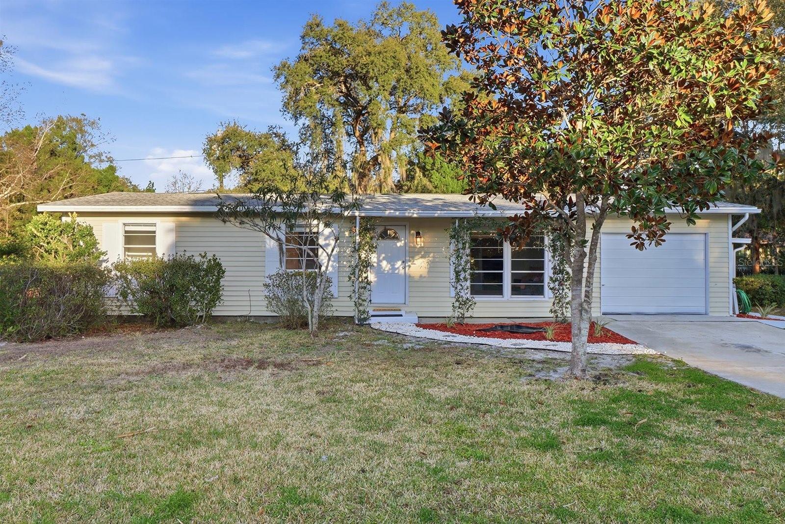 Photo of 1045 N FAN PALM POINT CRYSTAL RIVER FL 34429