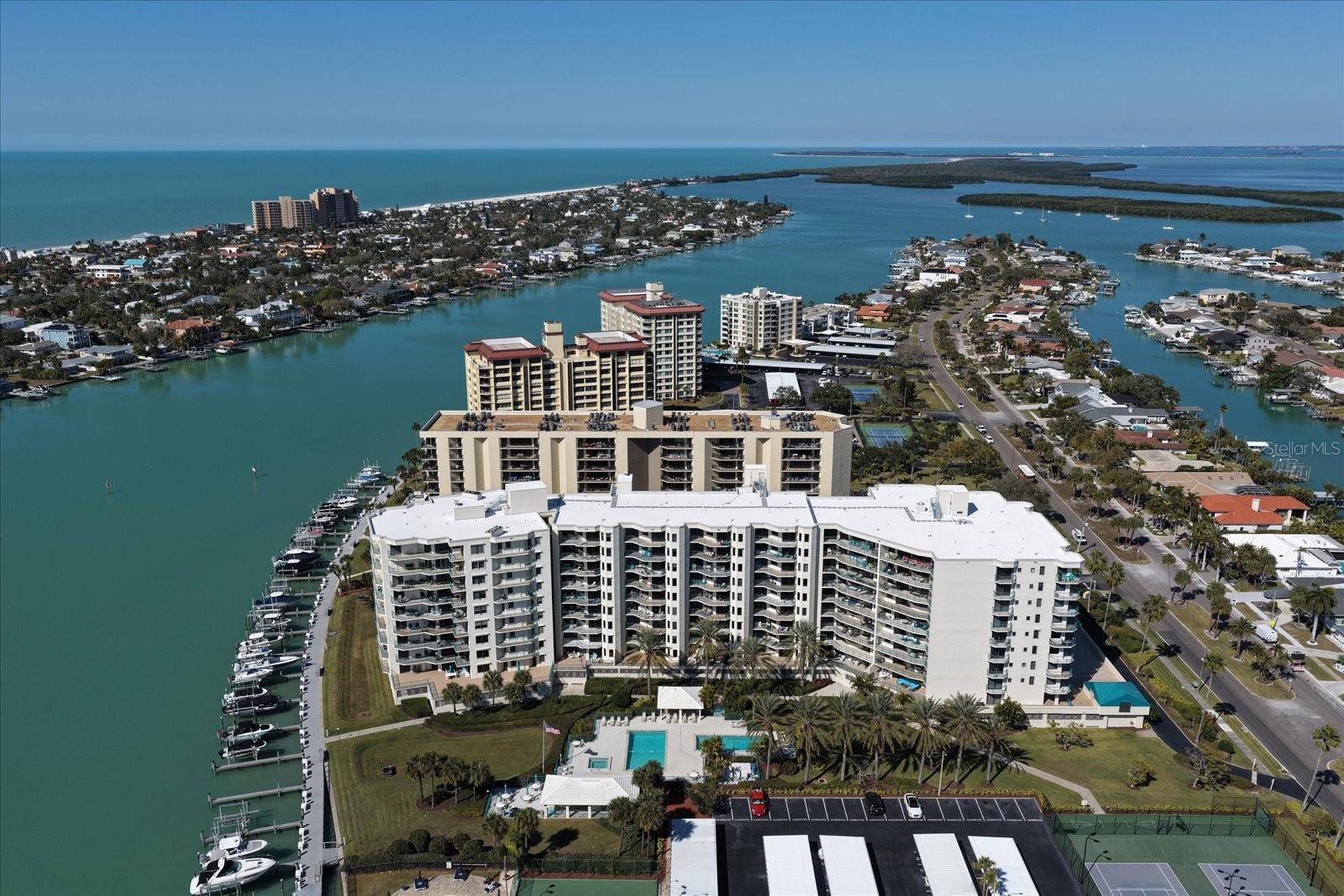 Photo of 670 ISLAND WAY #304 CLEARWATER BEACH FL 33767