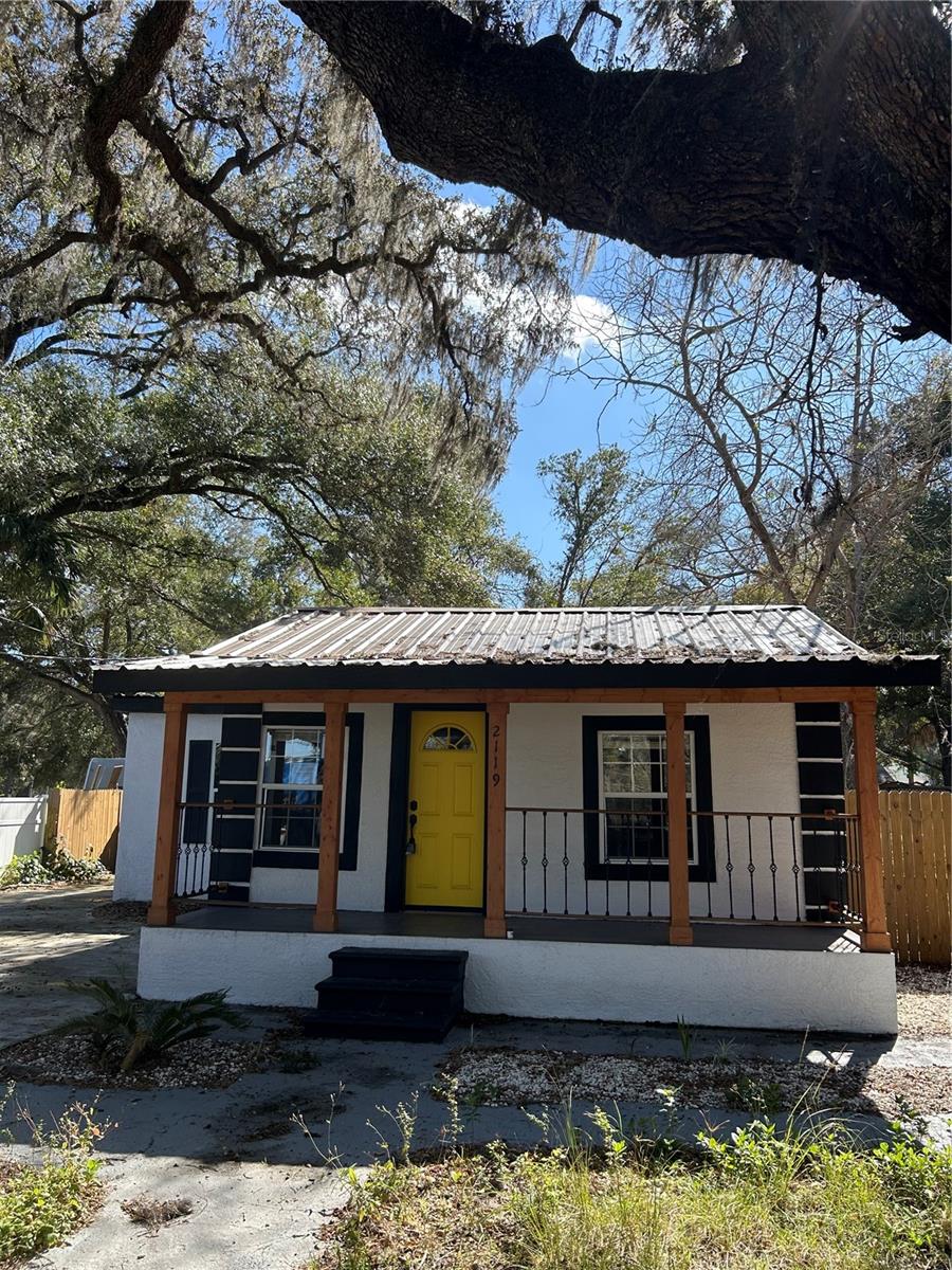Photo of 2119 E ELLICOTT TAMPA FL 33610