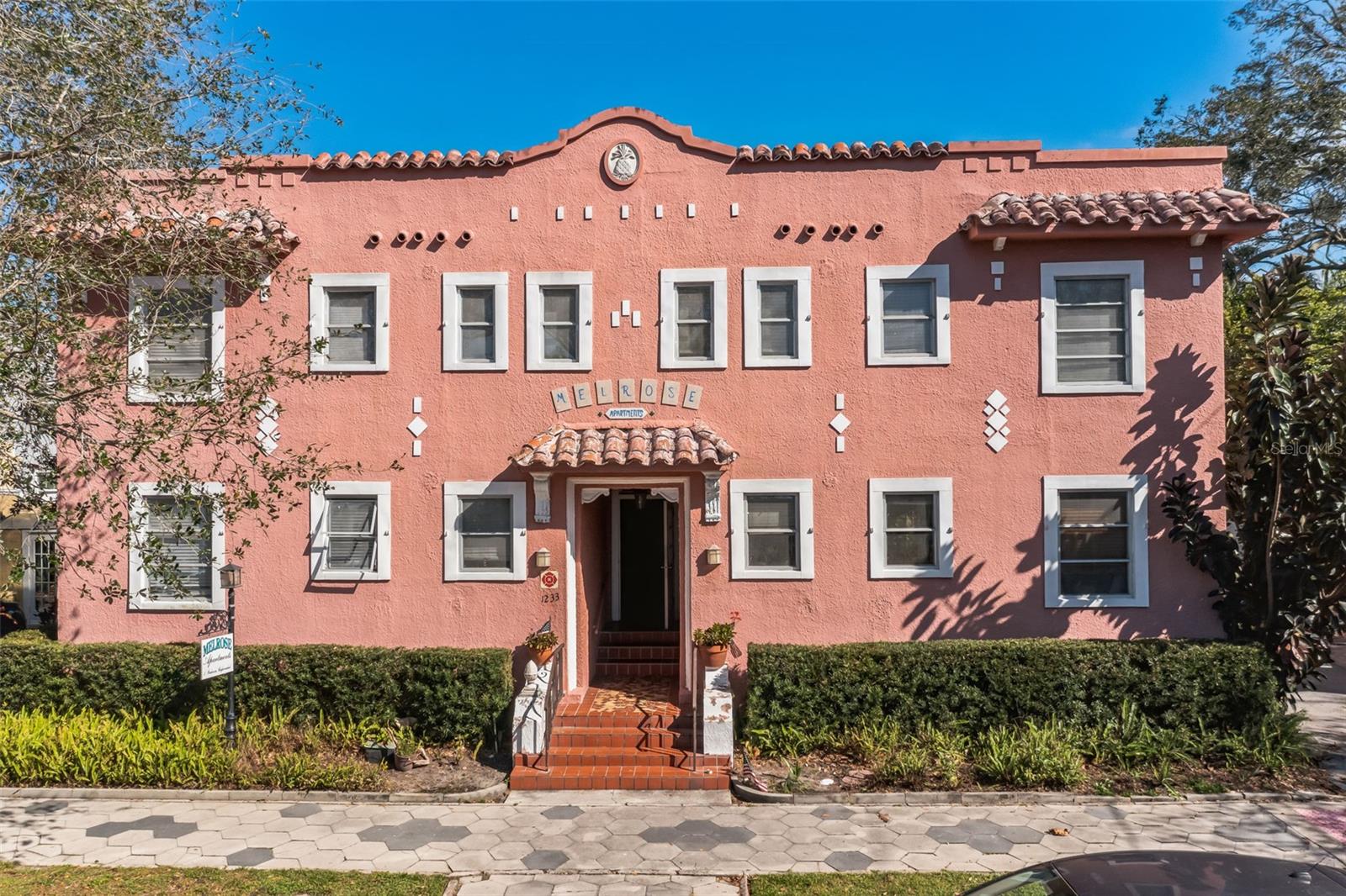 Photo of 1233 OAK STREET ST PETERSBURG FL 33701