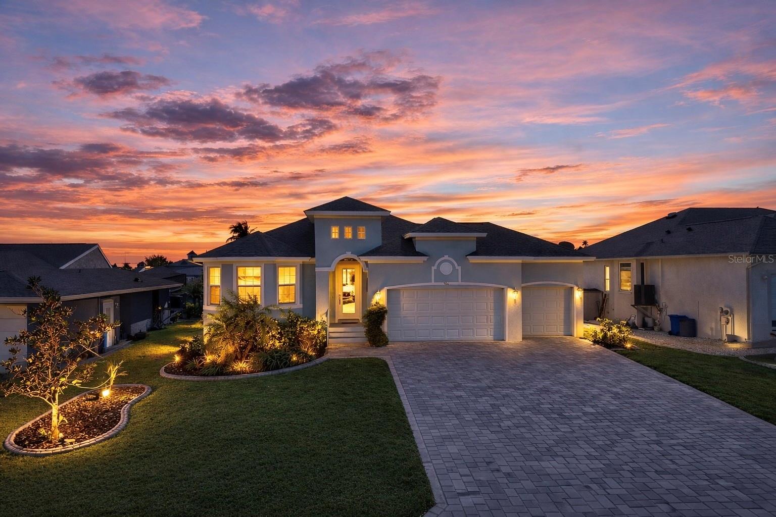 Photo of 916 SPINDLE PALM WAY APOLLO BEACH FL 33572