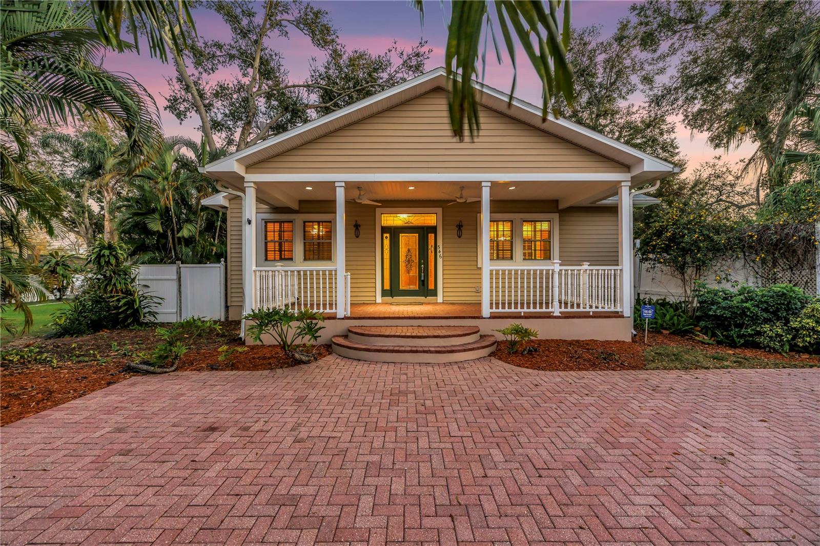 Photo of 546 26TH AVENUE ST PETERSBURG FL 33704