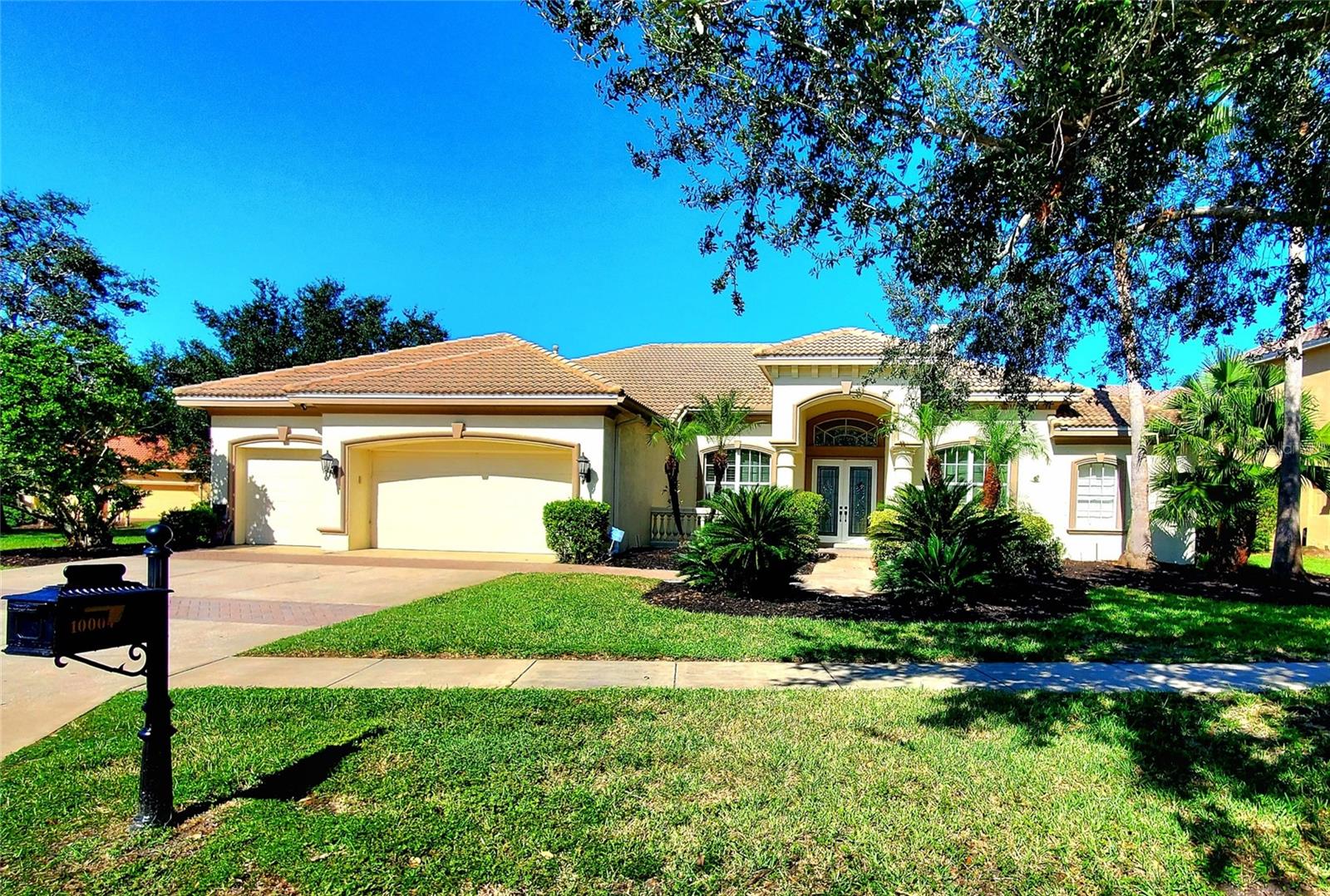 Photo of 10004 TREE TOPS LAKE ROAD TAMPA FL 33626