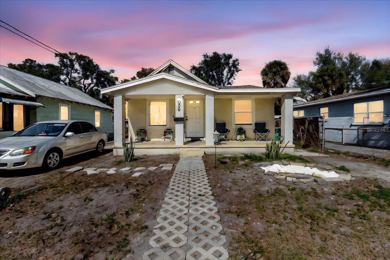 Photo of 2006 STUART STREET TAMPA FL 33605