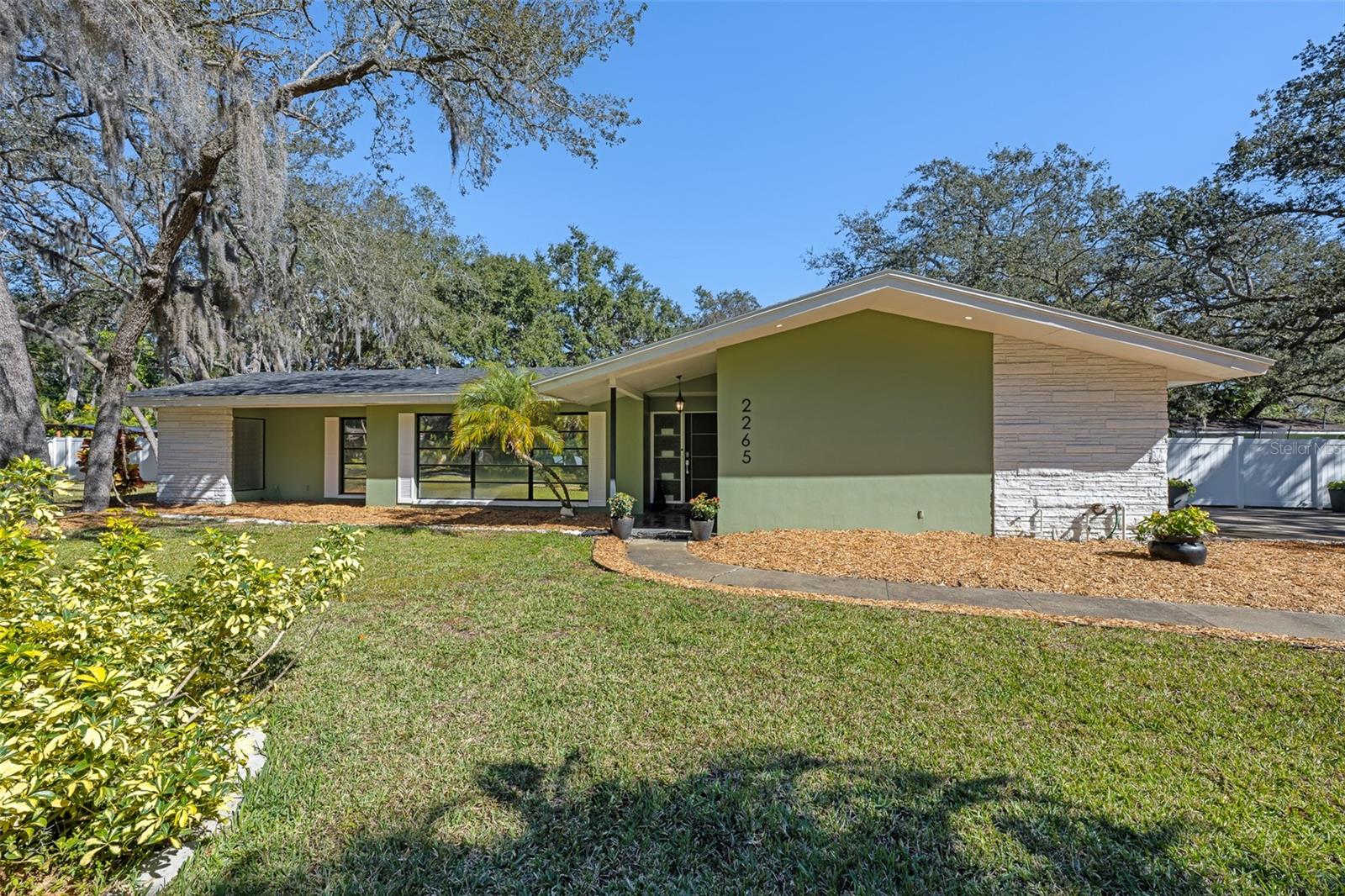Photo of 2265 BELLEAIR ROAD CLEARWATER FL 33764