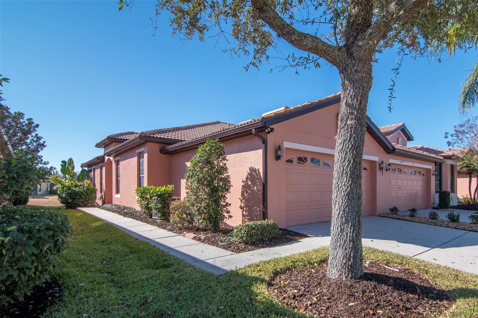 Photo of 125 SHELL FALLS DRIVE APOLLO BEACH FL 33572