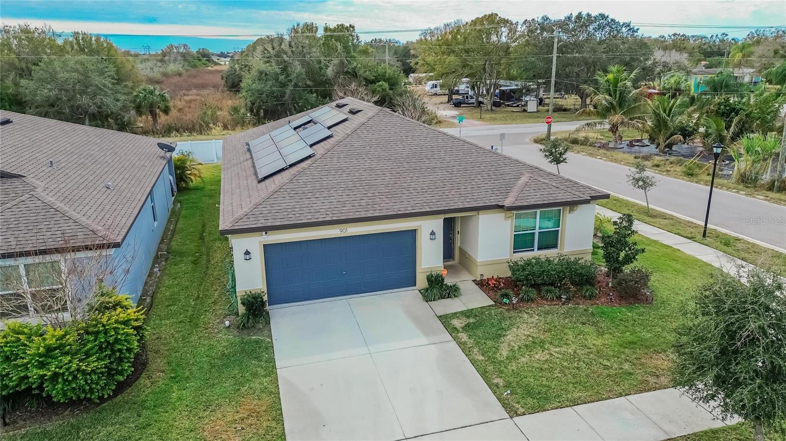 Photo of 901 GOLDEN SHINER AVENUE RUSKIN FL 33570
