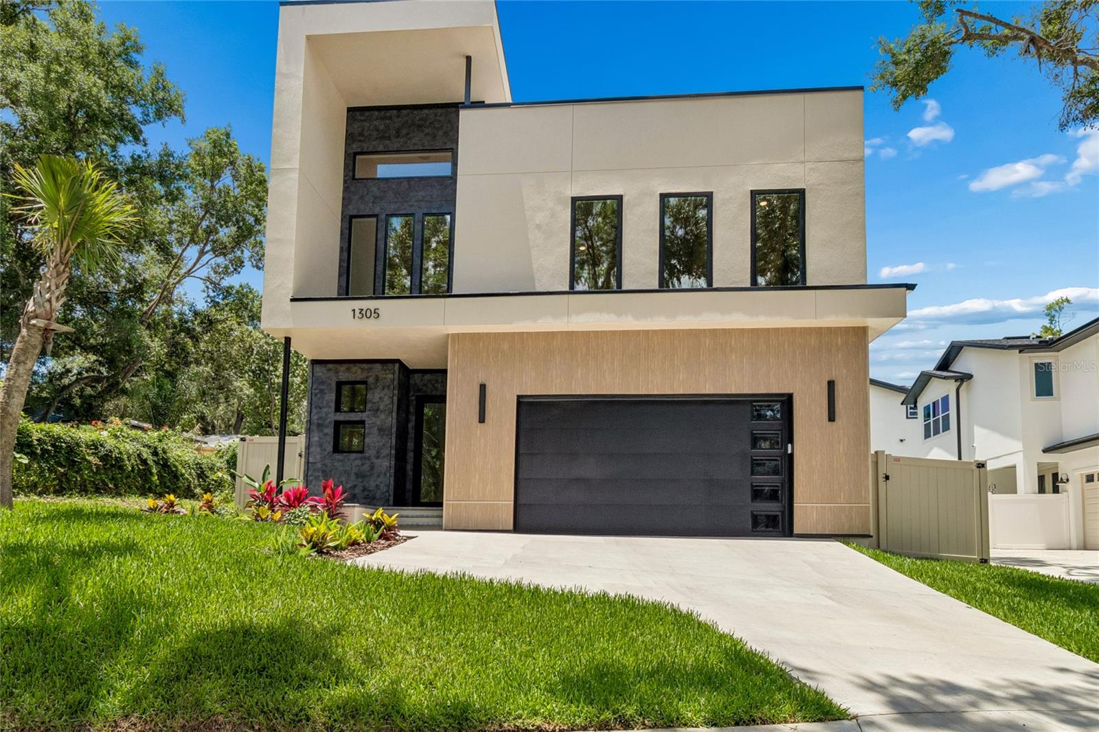 Photo of 1305 HILTON PLACE TAMPA FL 33604
