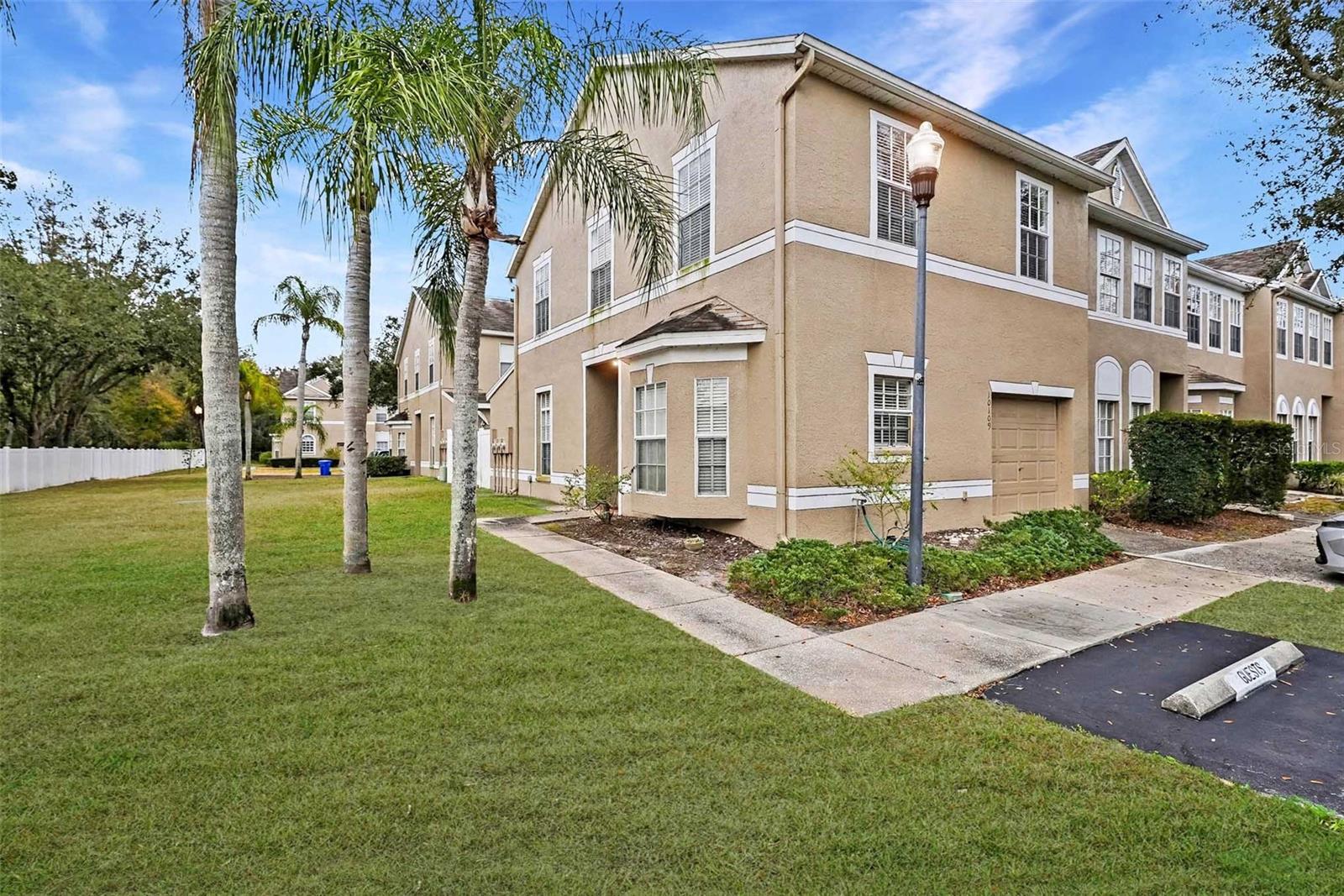 Photo of 10109 BELLEVILLE PLACE TAMPA FL 33624
