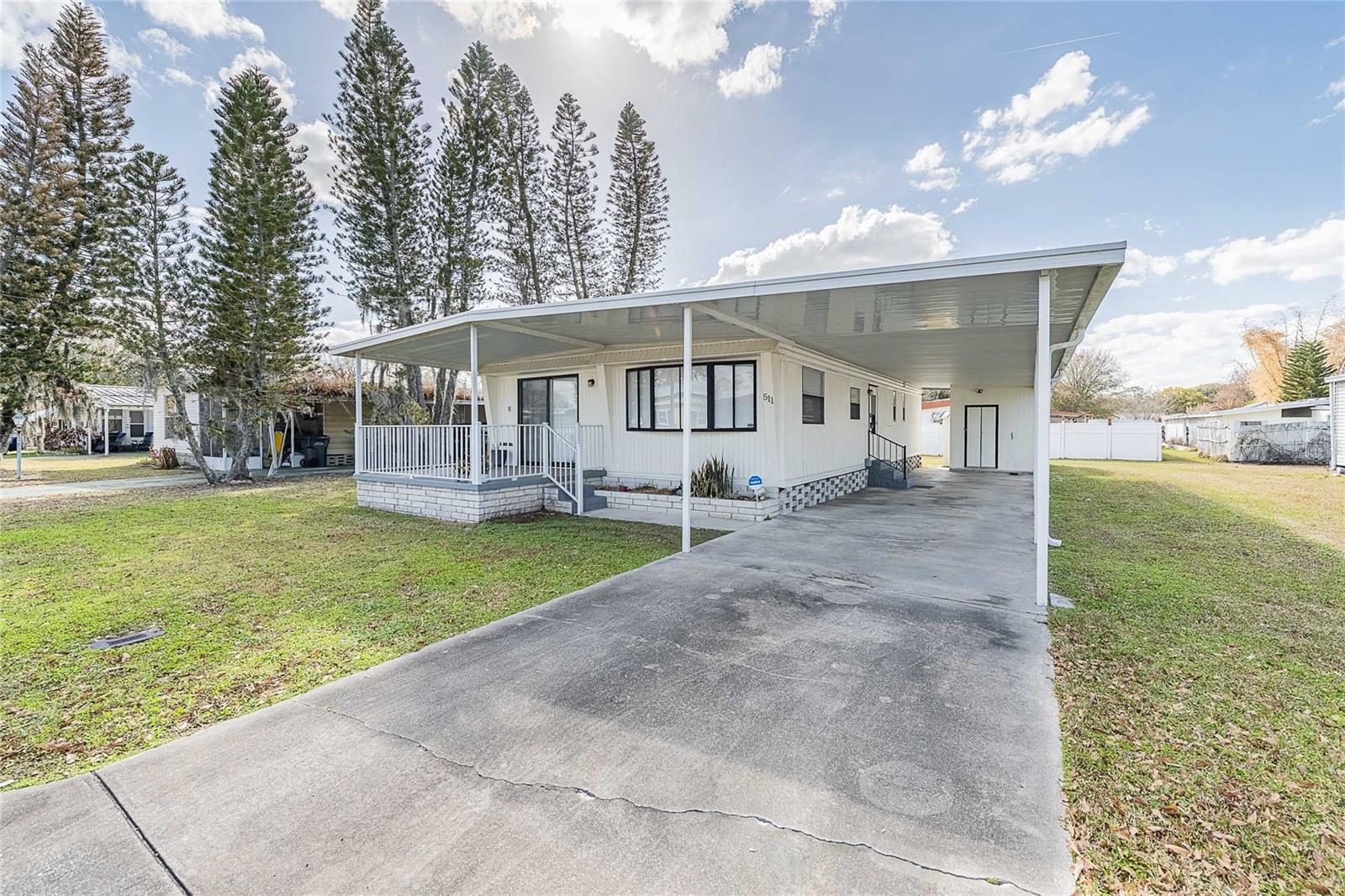 Photo of 511 LAZY LAKE DRIVE LAKELAND FL 33801