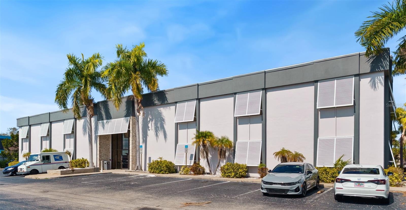 Photo of 2700 E BAY DRIVE LARGO FL 33771