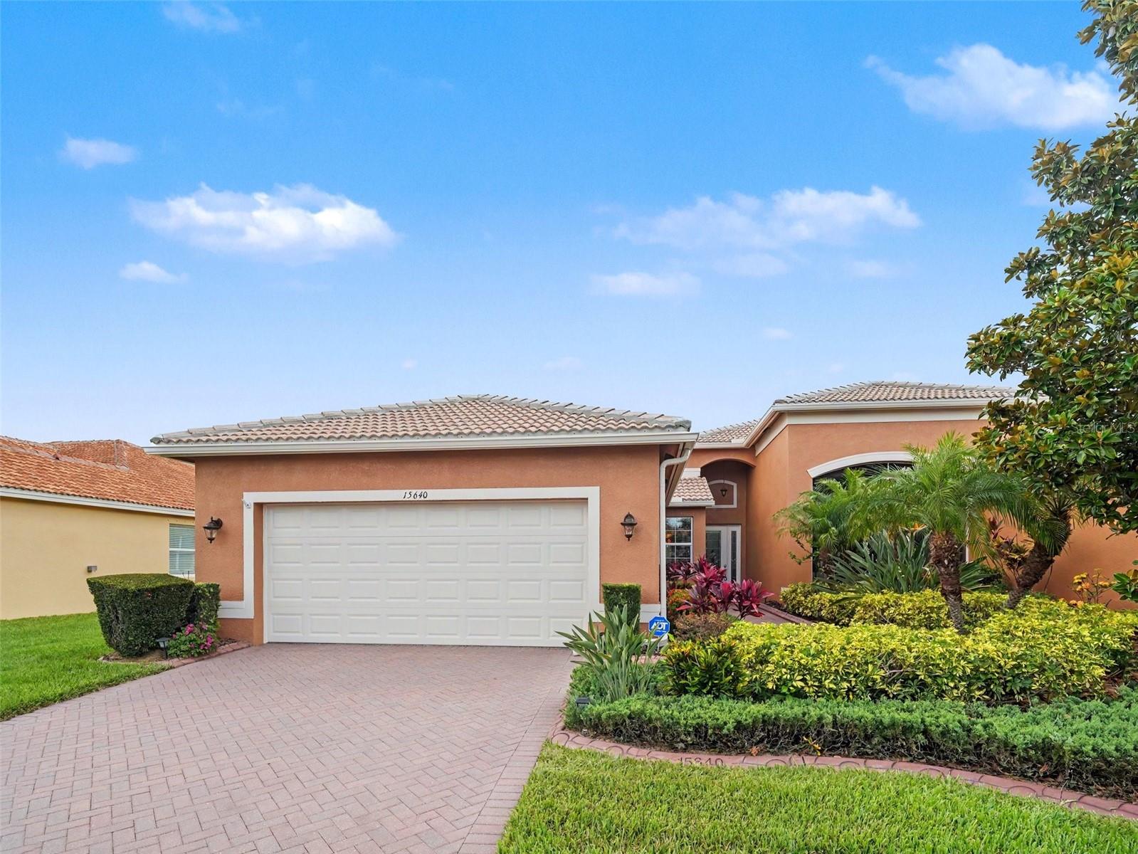 Photo of 15640 AURORA LAKE CIRCLE WIMAUMA FL 33598