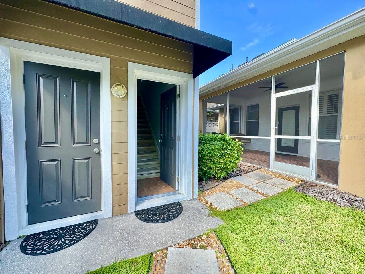 Photo of 14541 COTSWOLDS DRIVE #B TAMPA FL 33626