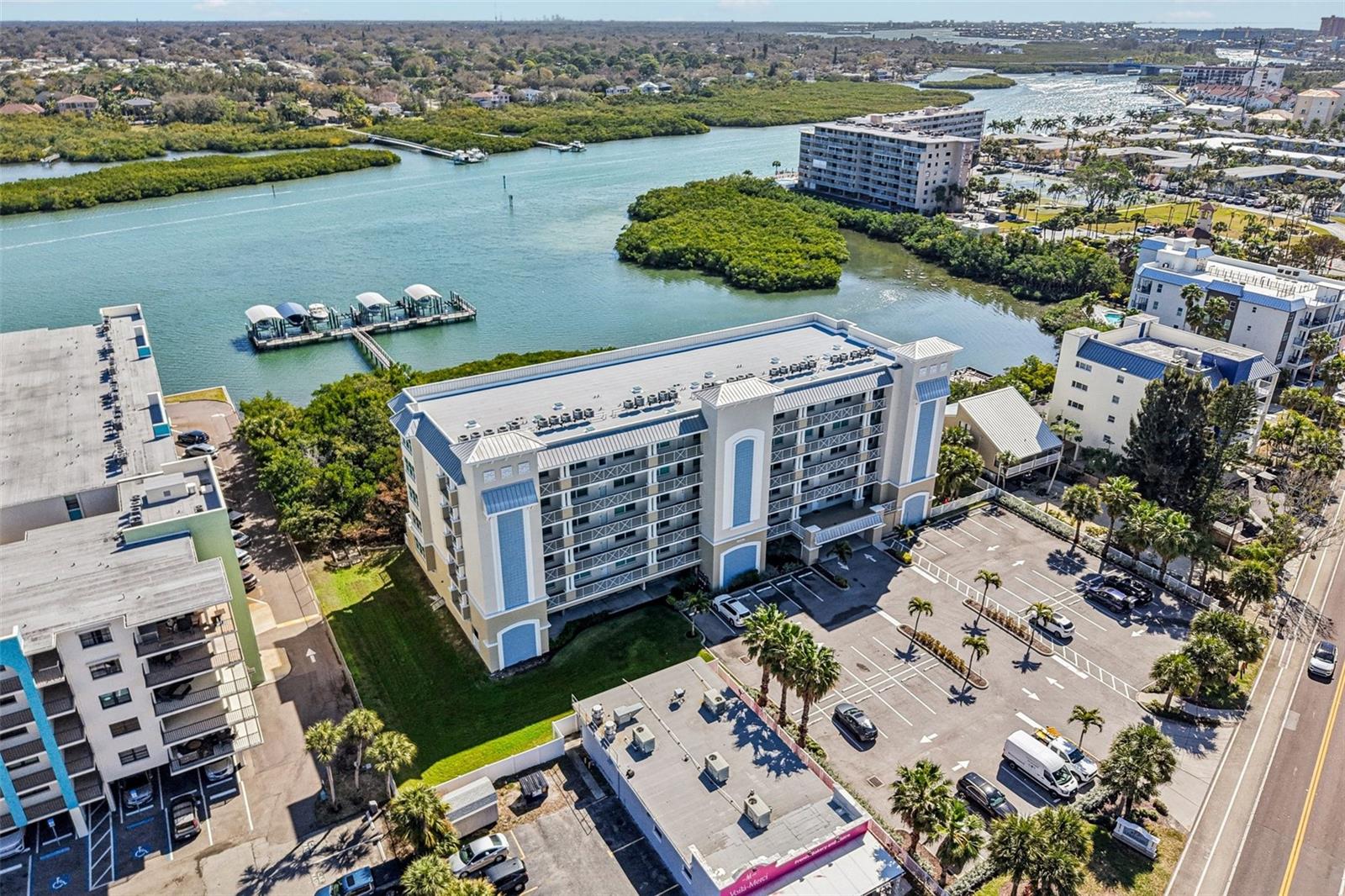 Photo of 19519 GULF BOULEVARD #202 INDIAN SHORES FL 33785