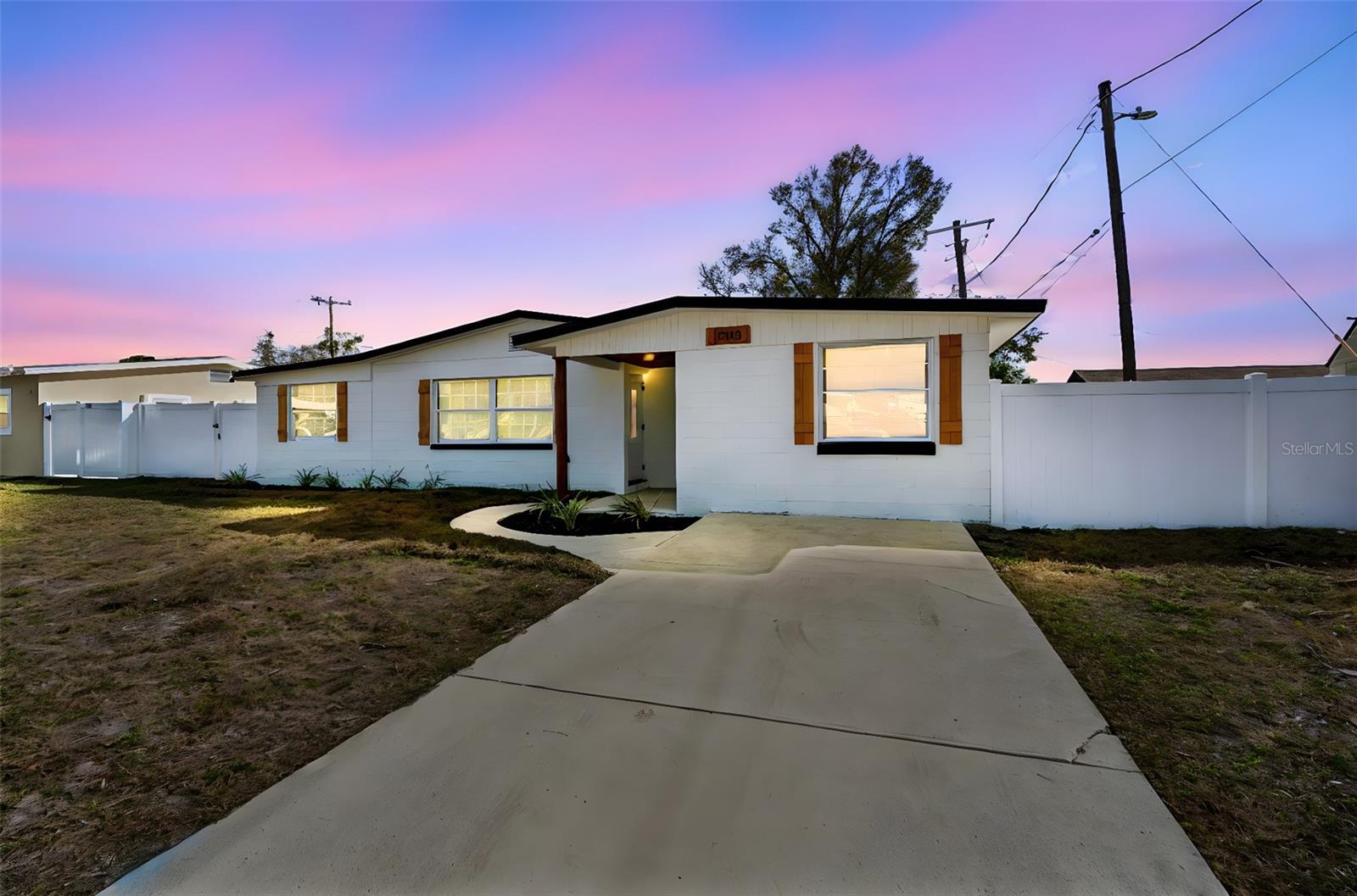 Photo of 7910 W POWHATAN AVENUE TAMPA FL 33615
