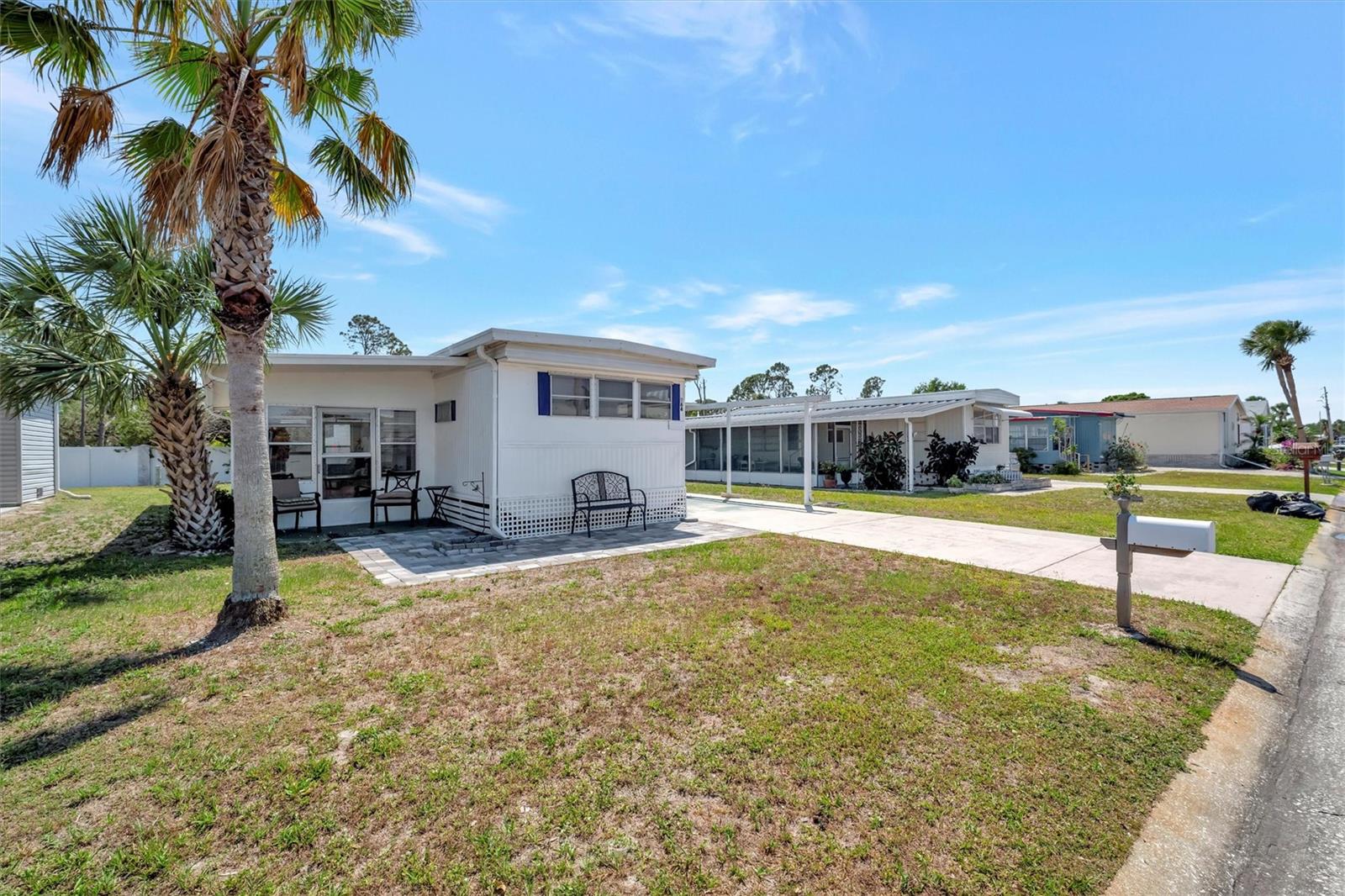 Photo of 264 S PORT ROYAL LANE APOLLO BEACH FL 33572