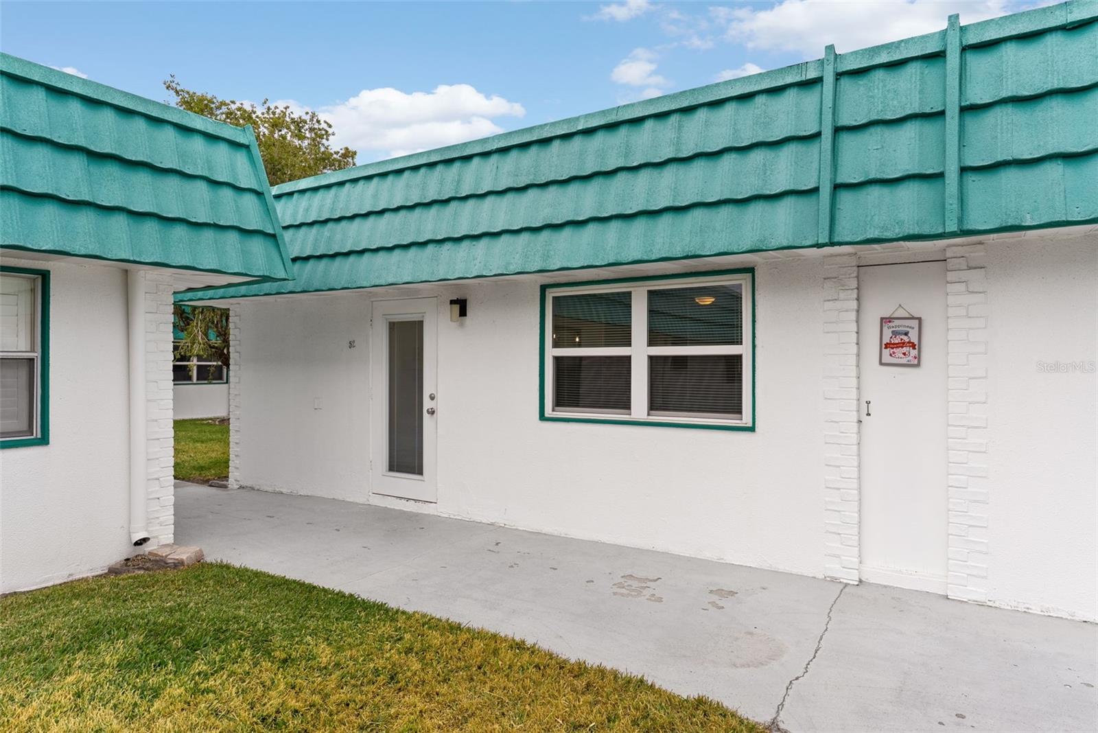 Photo of 205 KINGS BOULEVARD #52 SUN CITY CENTER FL 33573